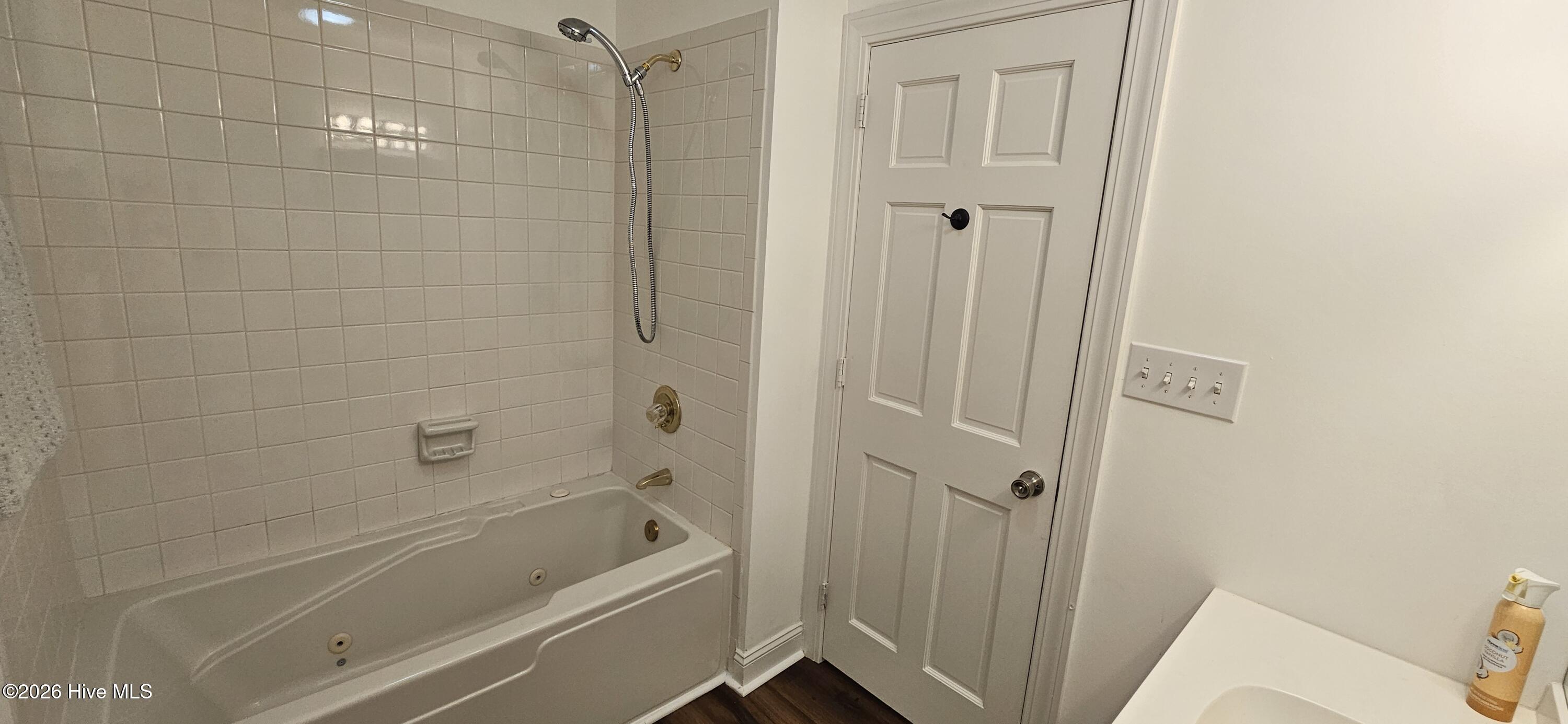 407 W College Street A Property Photo 25