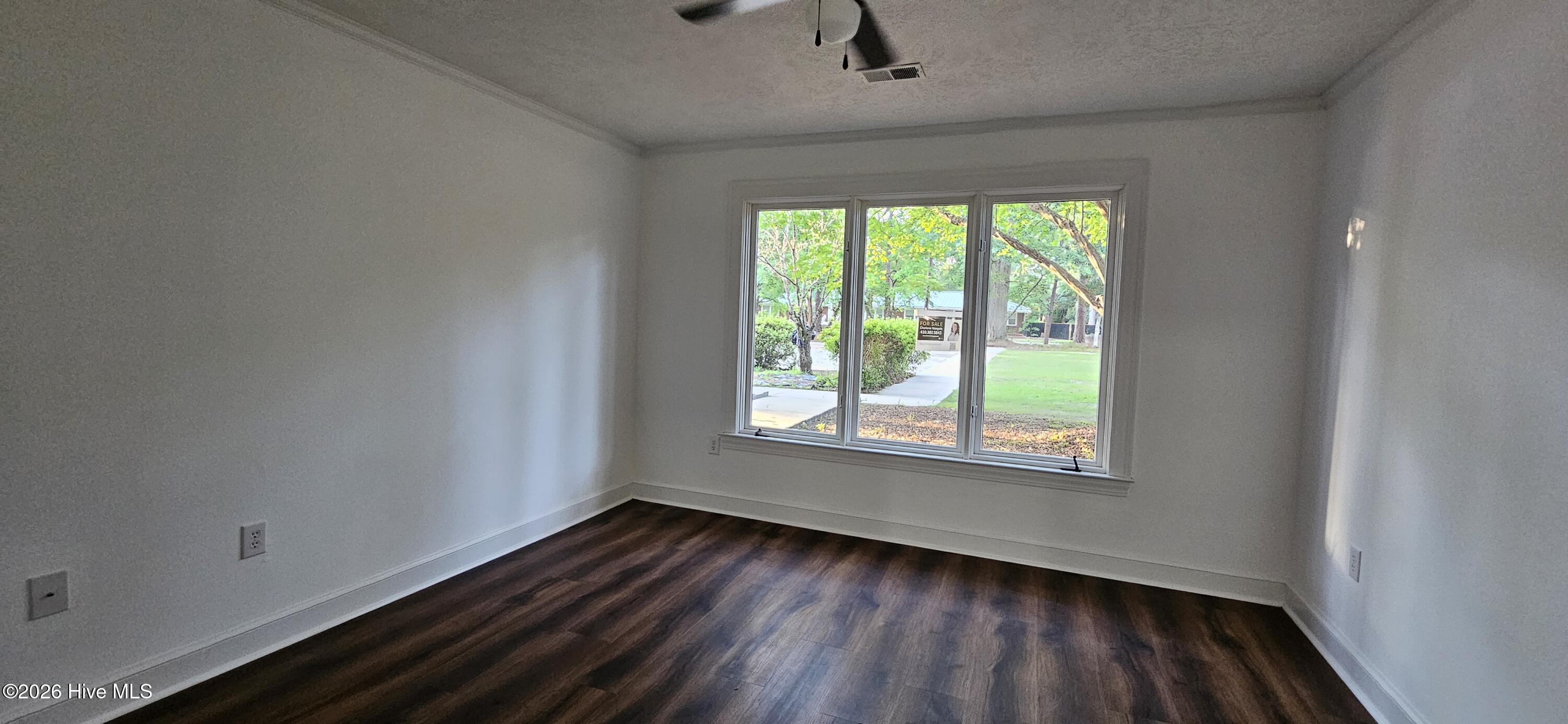 407 W College Street A Property Photo 28