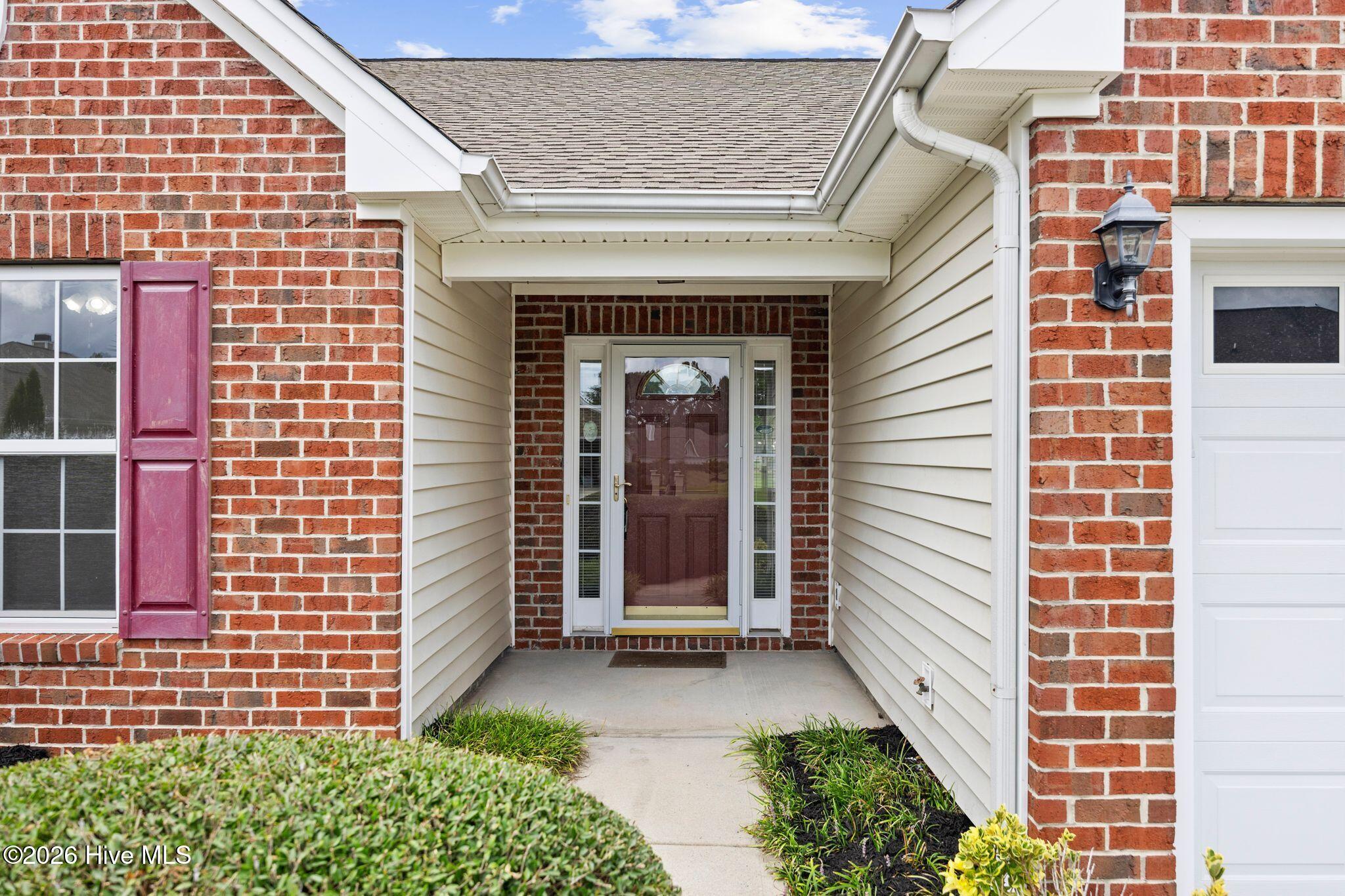 146 Planters Row Lane Property Photo 6