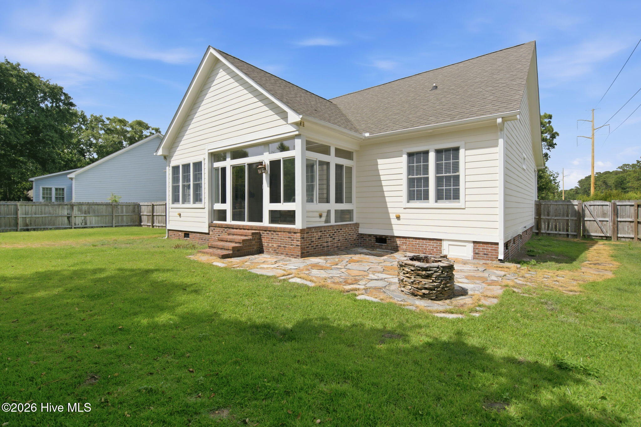 908 Upper Reach Drive Property Photo 32
