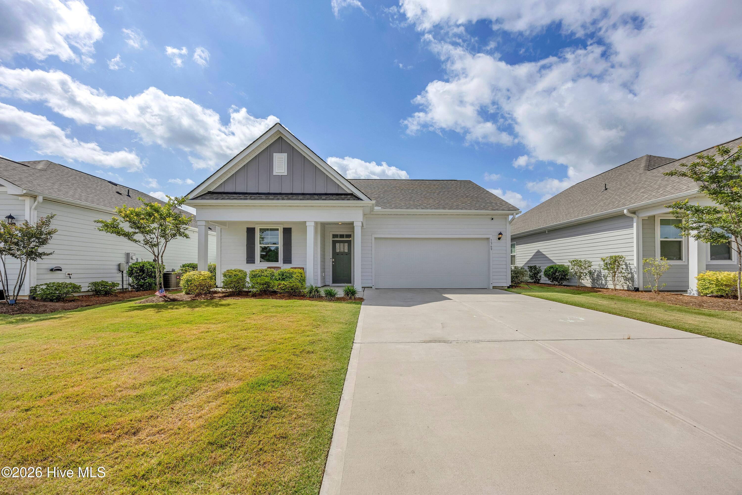 1369 Clendon Circle Property Photo 1