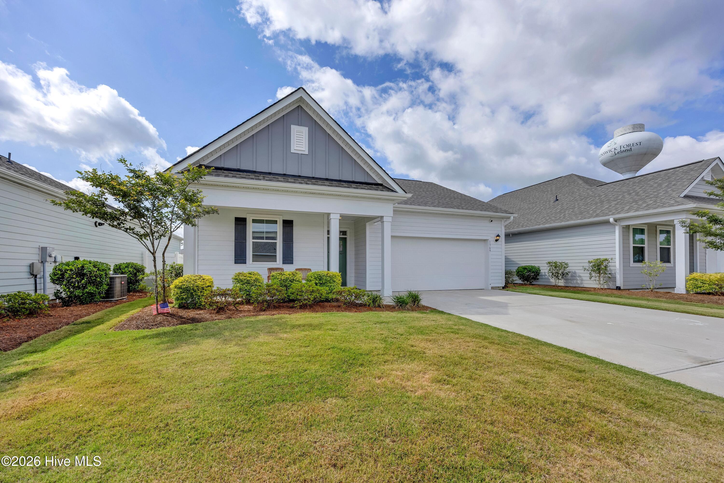 1369 Clendon Circle Property Photo 3