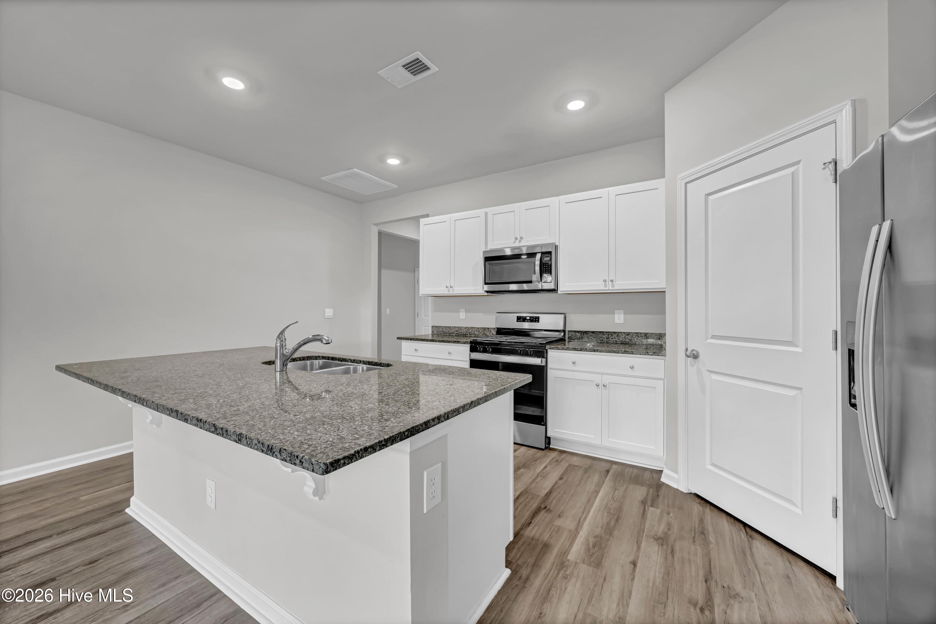1369 Clendon Circle Property Photo 8