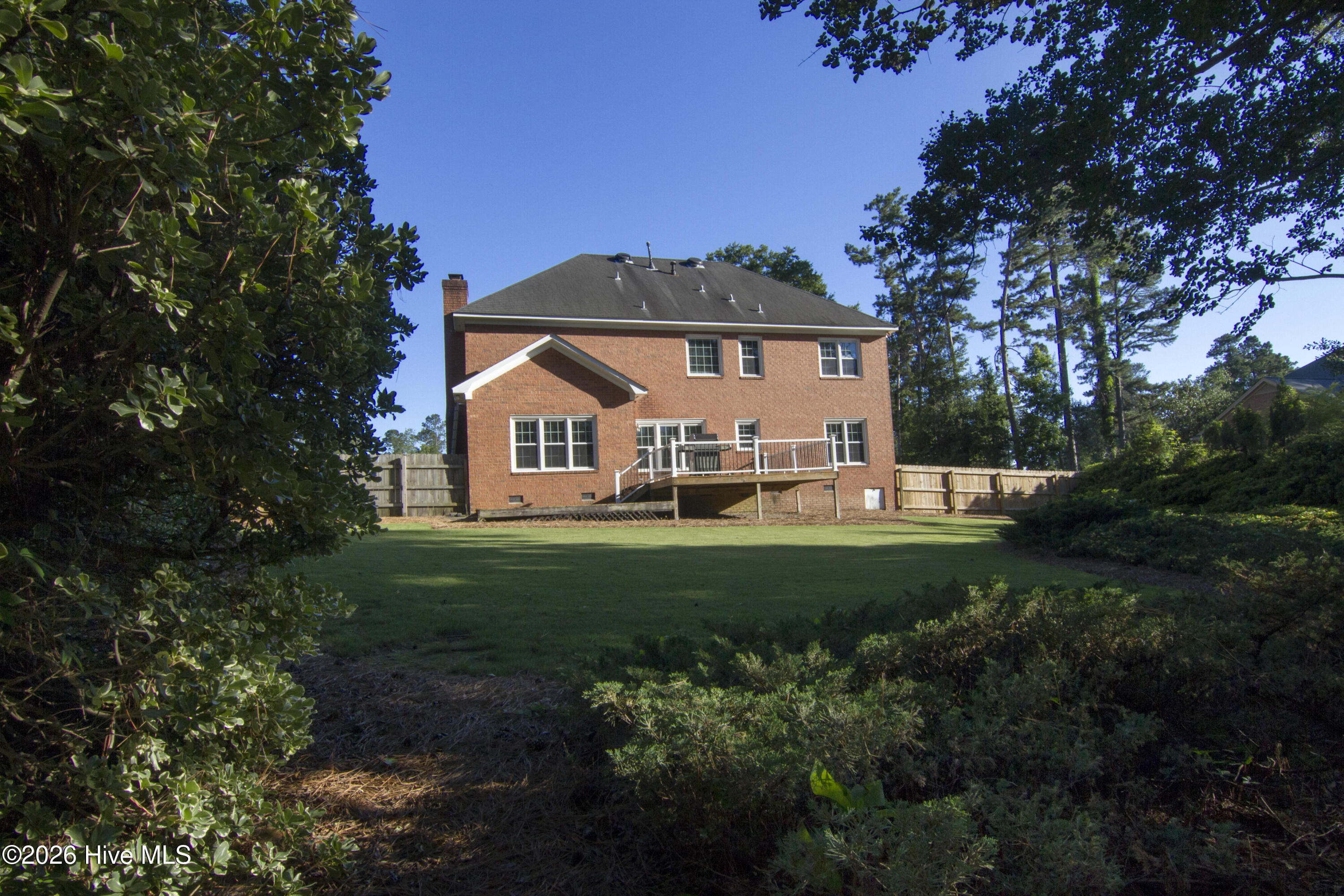648 Fieldstone Way Property Photo 2