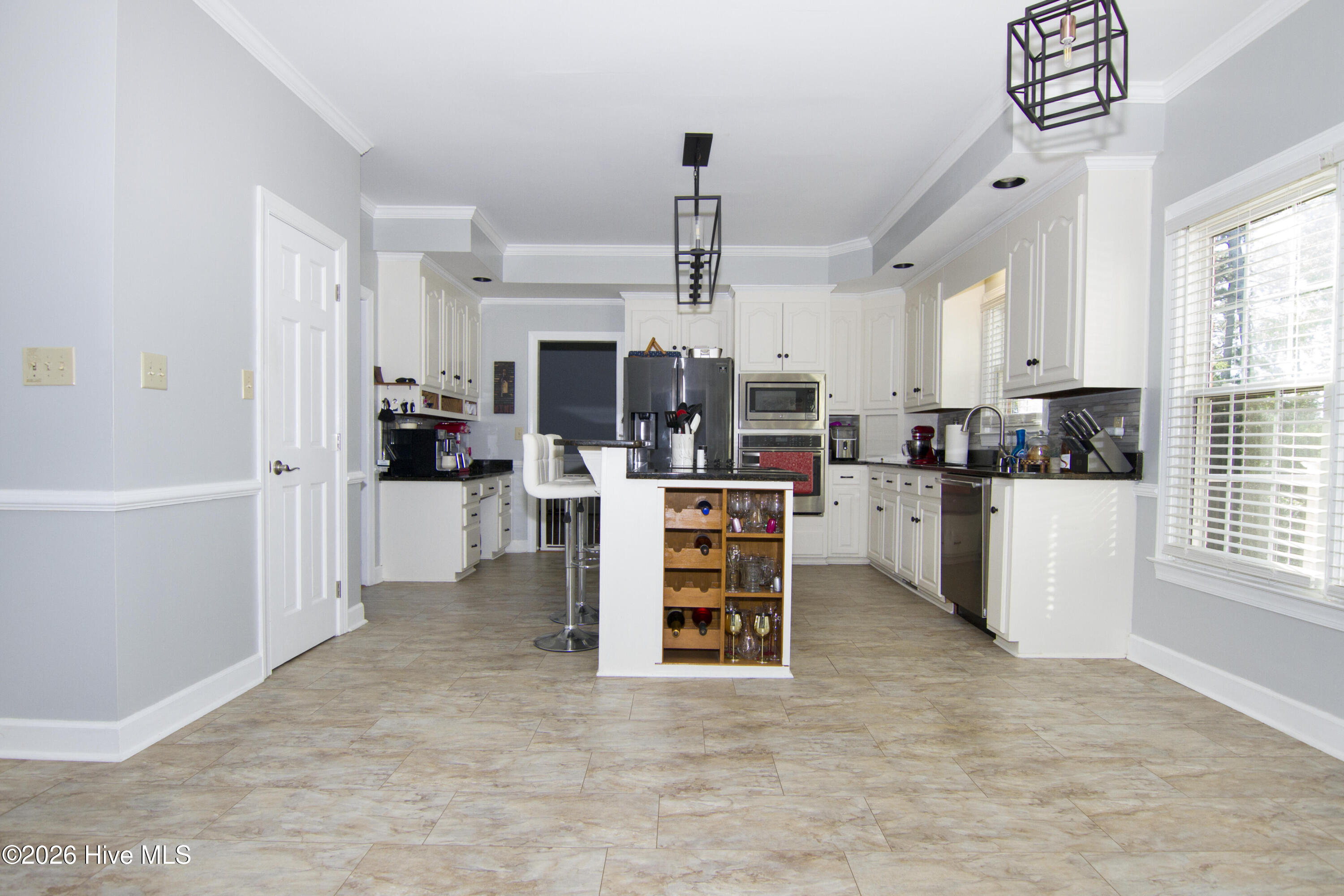 648 Fieldstone Way Property Photo 4