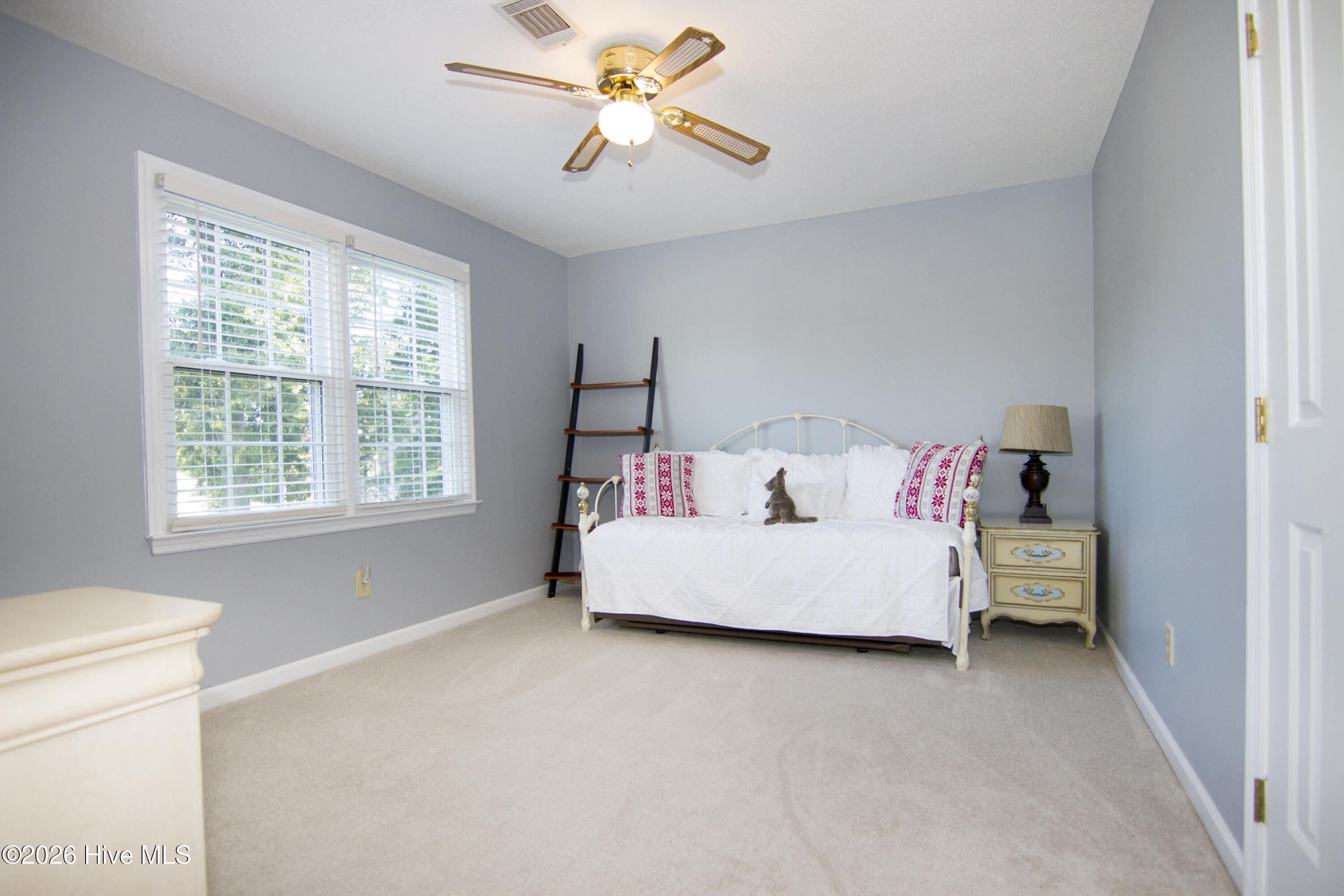 648 Fieldstone Way Property Photo 8