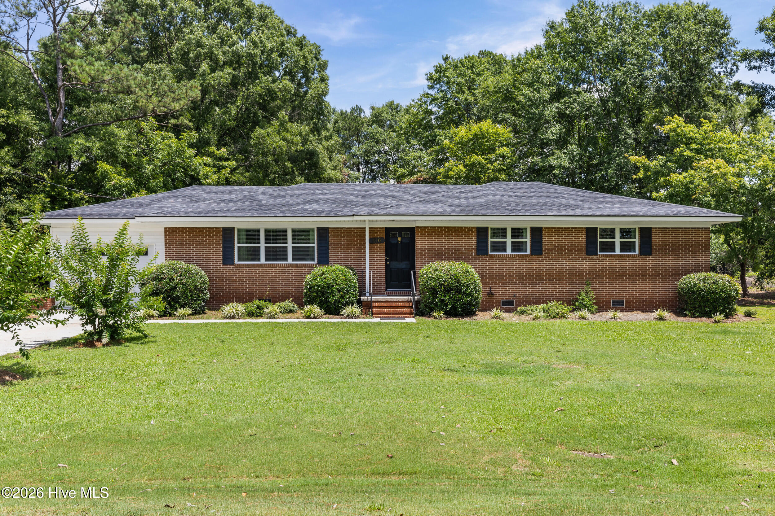 410 Johns Road Property Photo 2