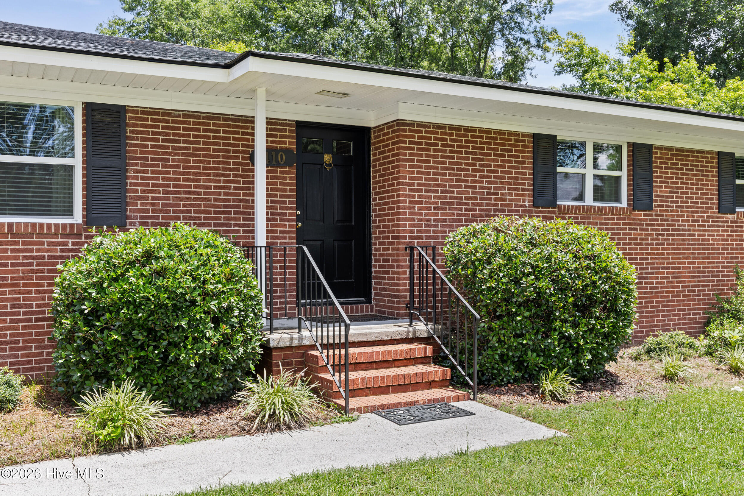 410 Johns Road Property Photo 5