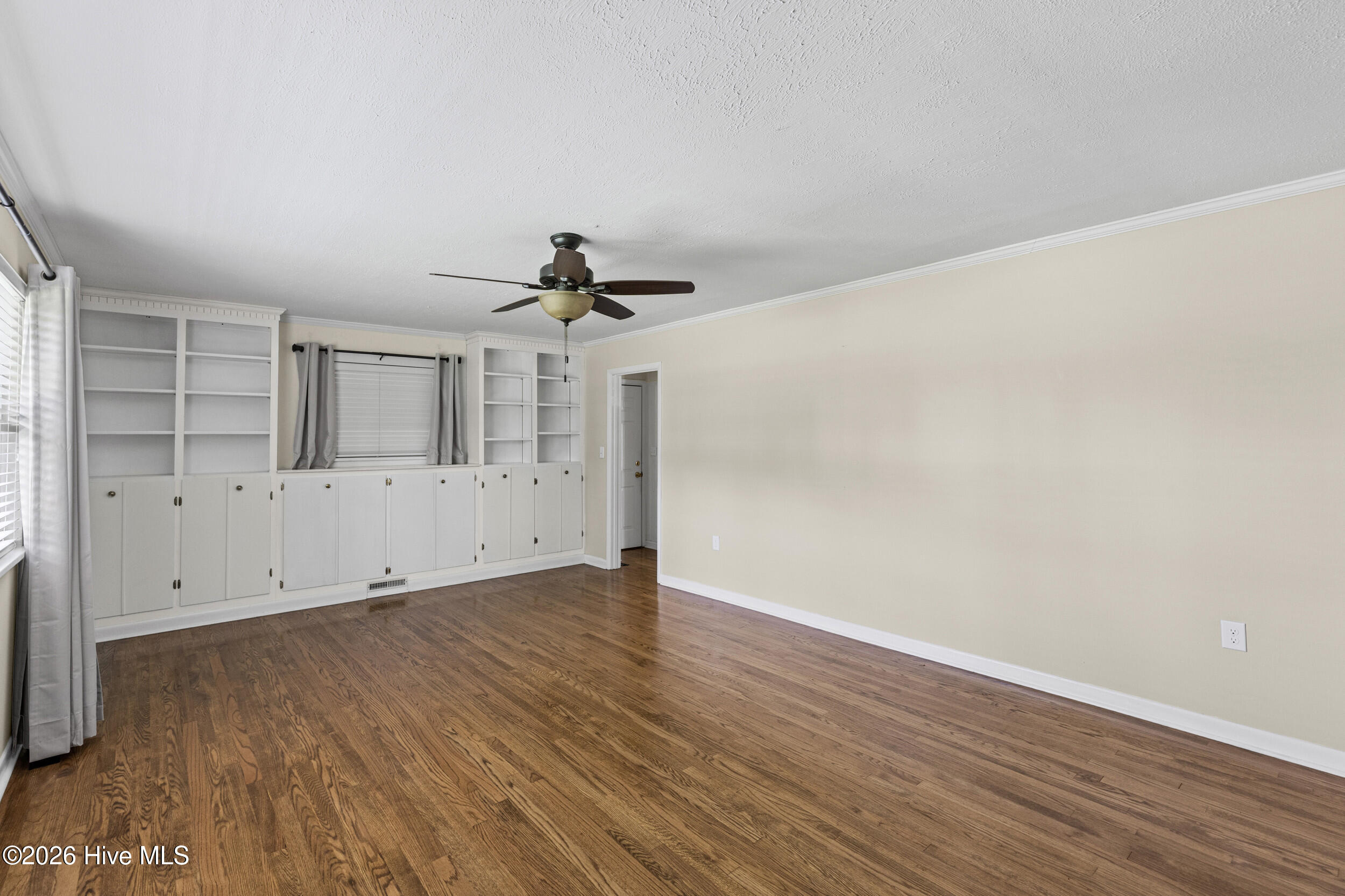 410 Johns Road Property Photo 9
