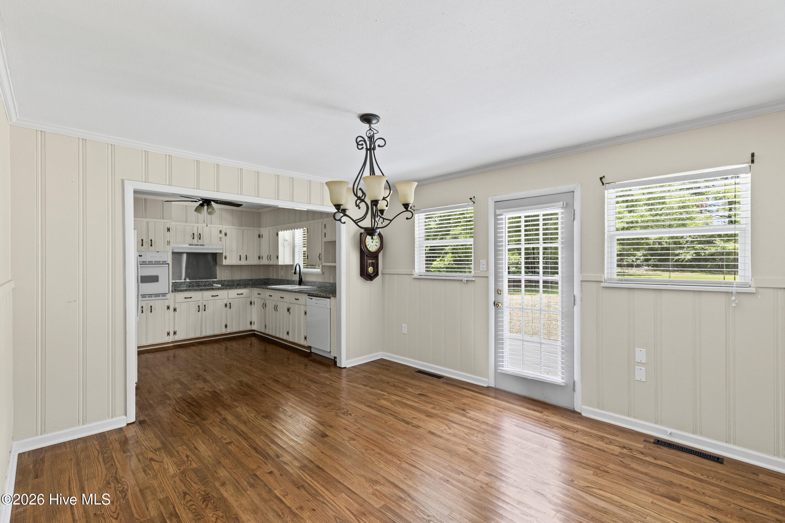 410 Johns Road Property Photo 15