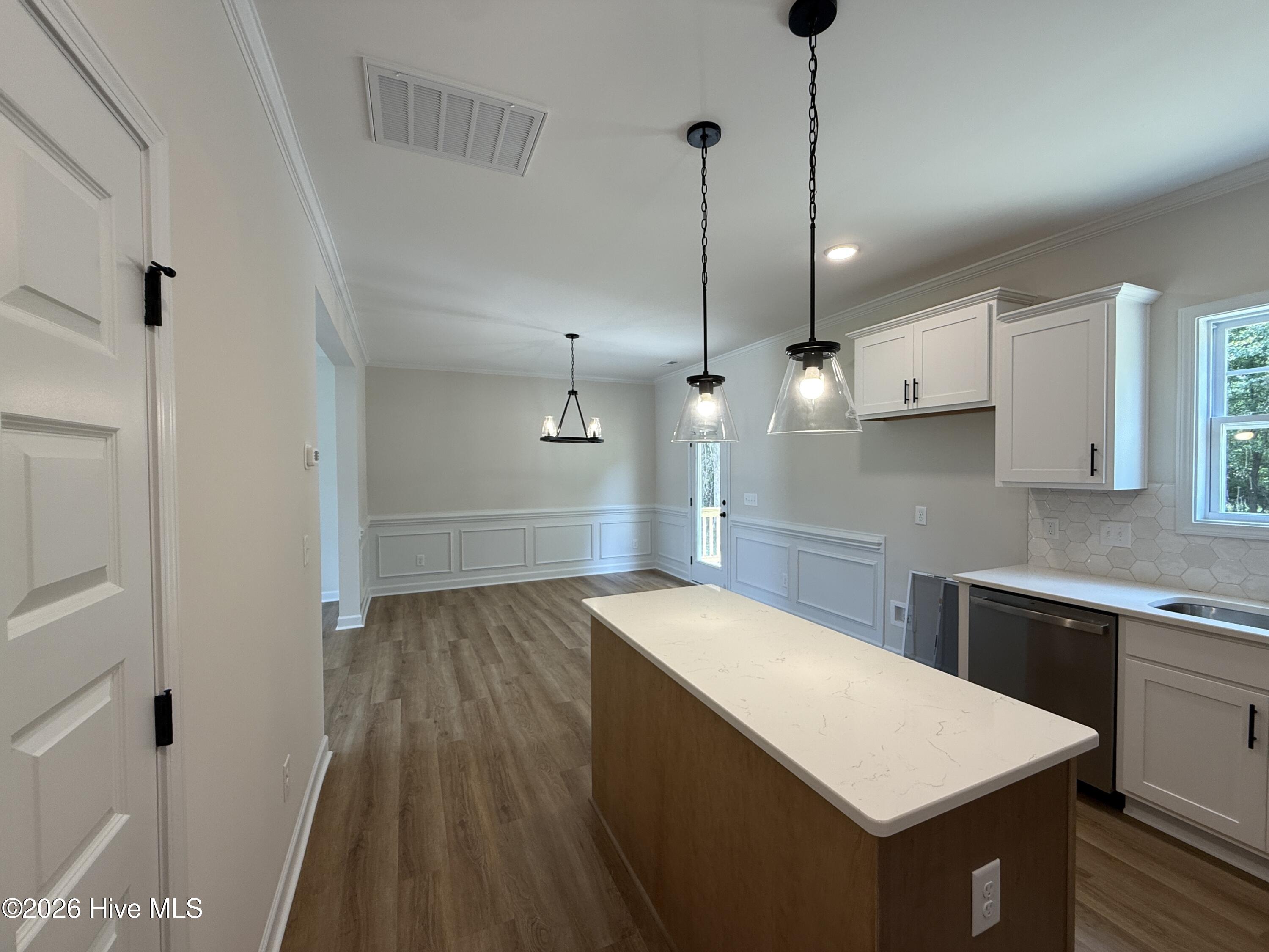 261 Yardley Drive Property Photo 7