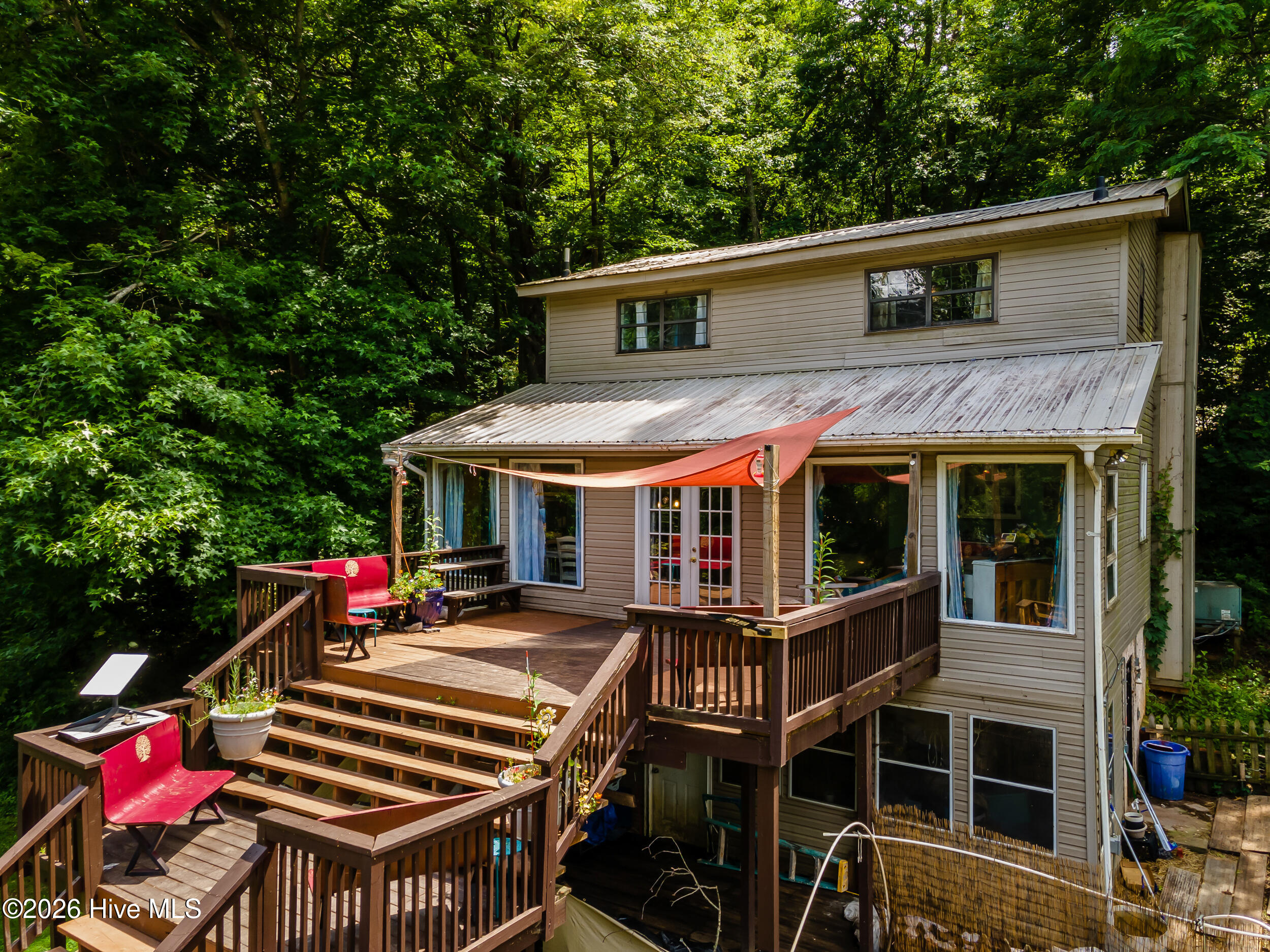 5518 Highway 30 Property Photo 1