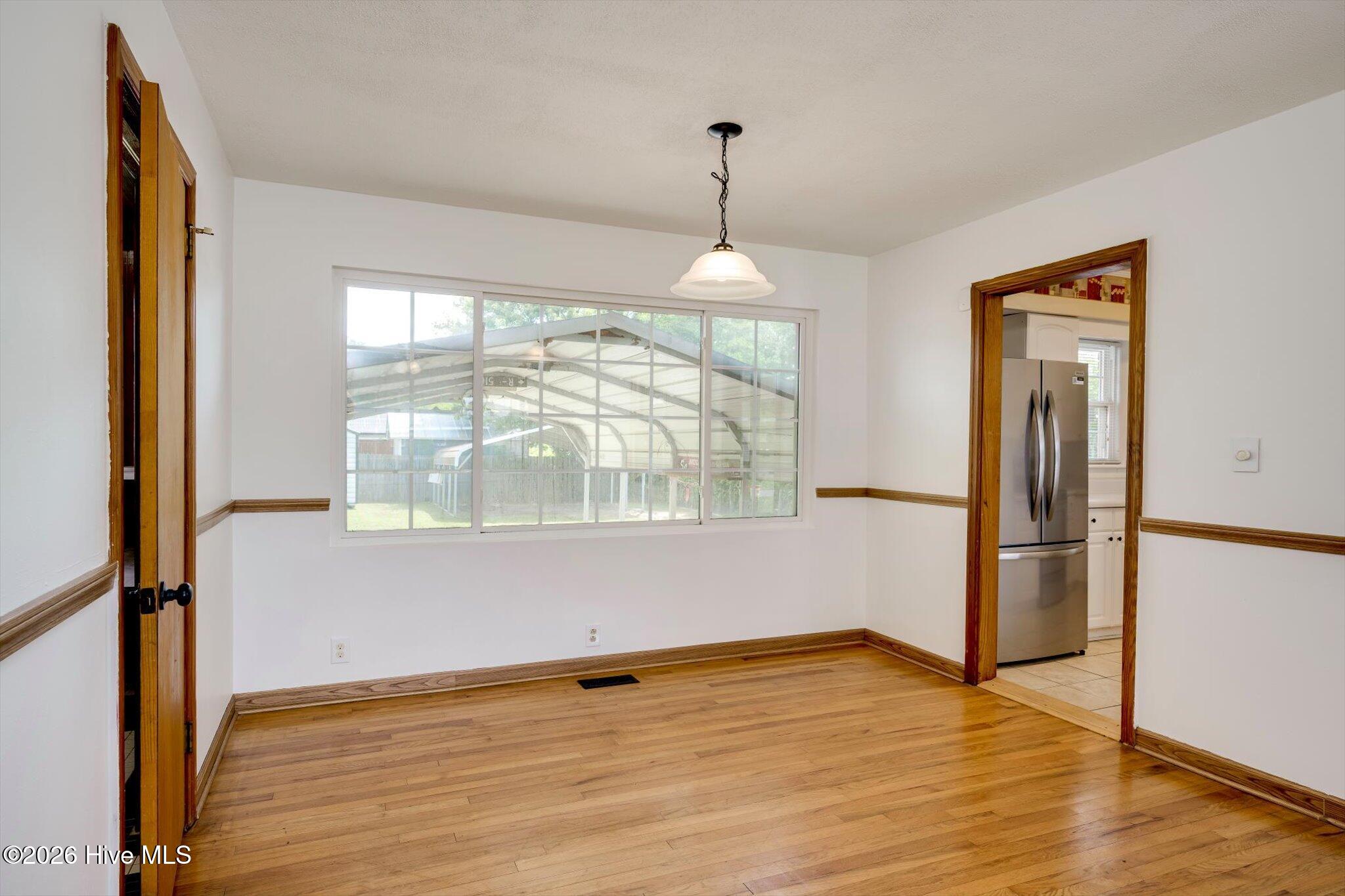 209 Swathmore Avenue Property Photo 8