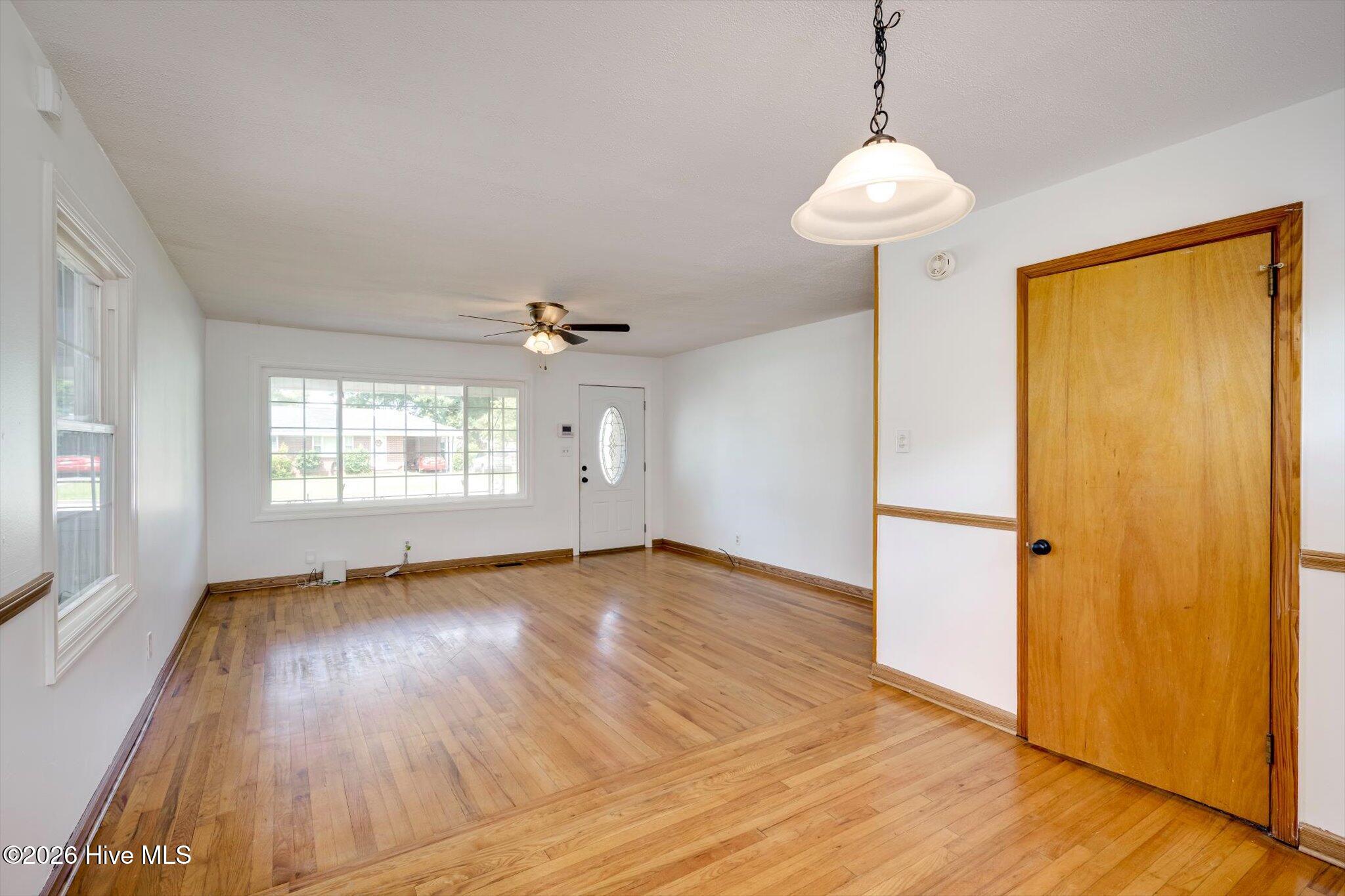 209 Swathmore Avenue Property Photo 9