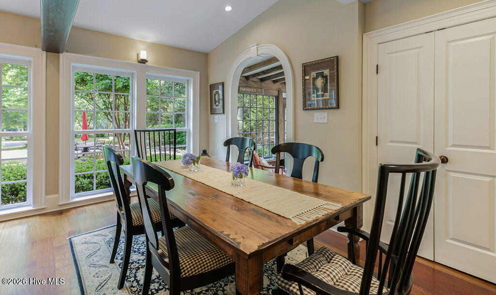 1680 Midland Road Property Photo 8