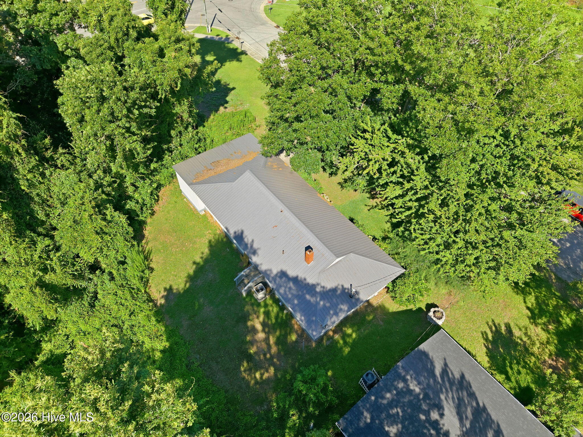 1002 River Street Property Photo 10