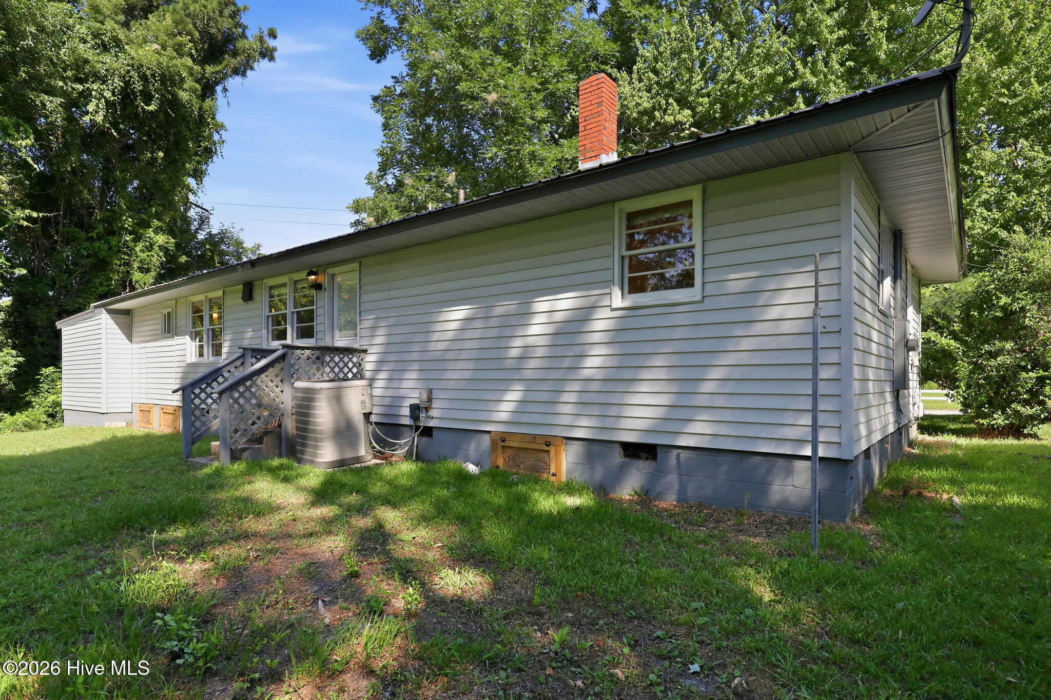 1002 River Street Property Photo 15