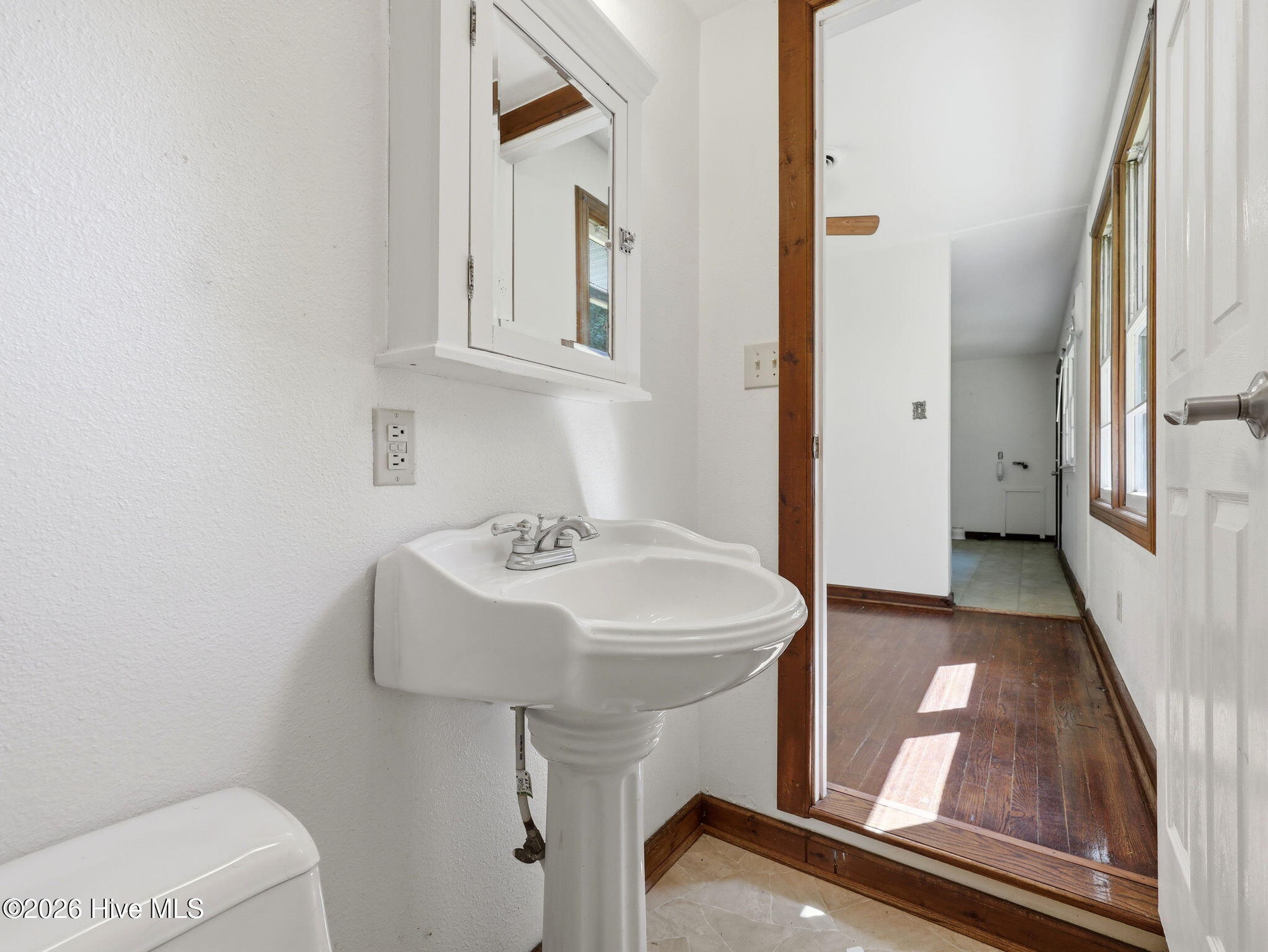 1002 River Street Property Photo 29