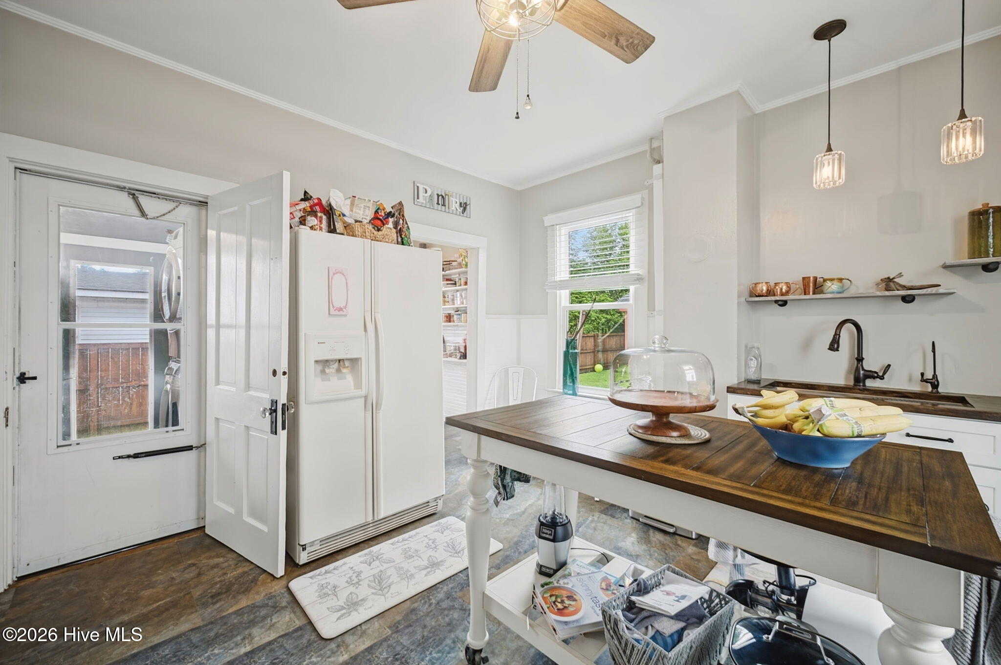 409 Cedar Street Property Photo 8