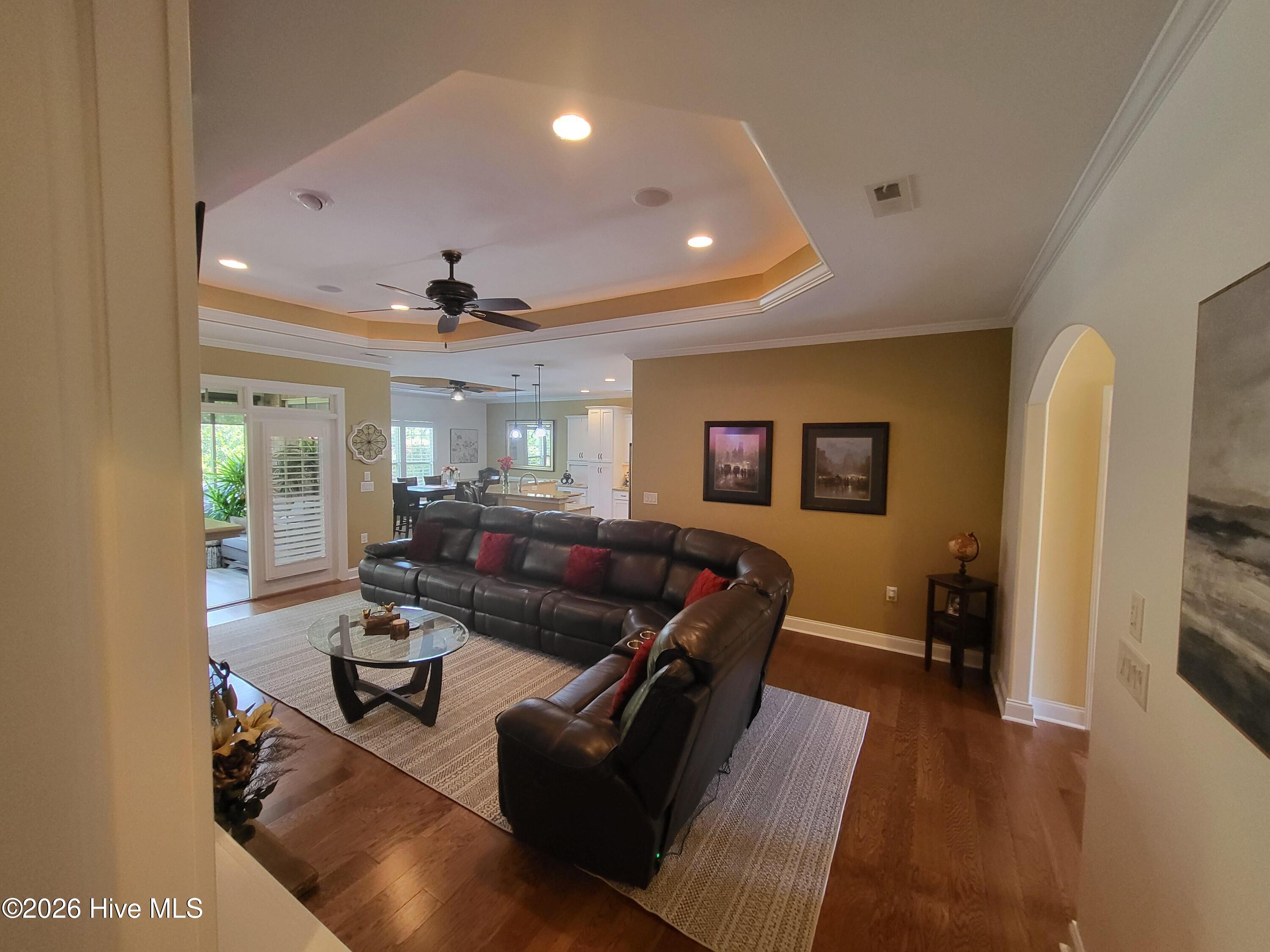 8251 Stenton Drive Ne Property Photo 7