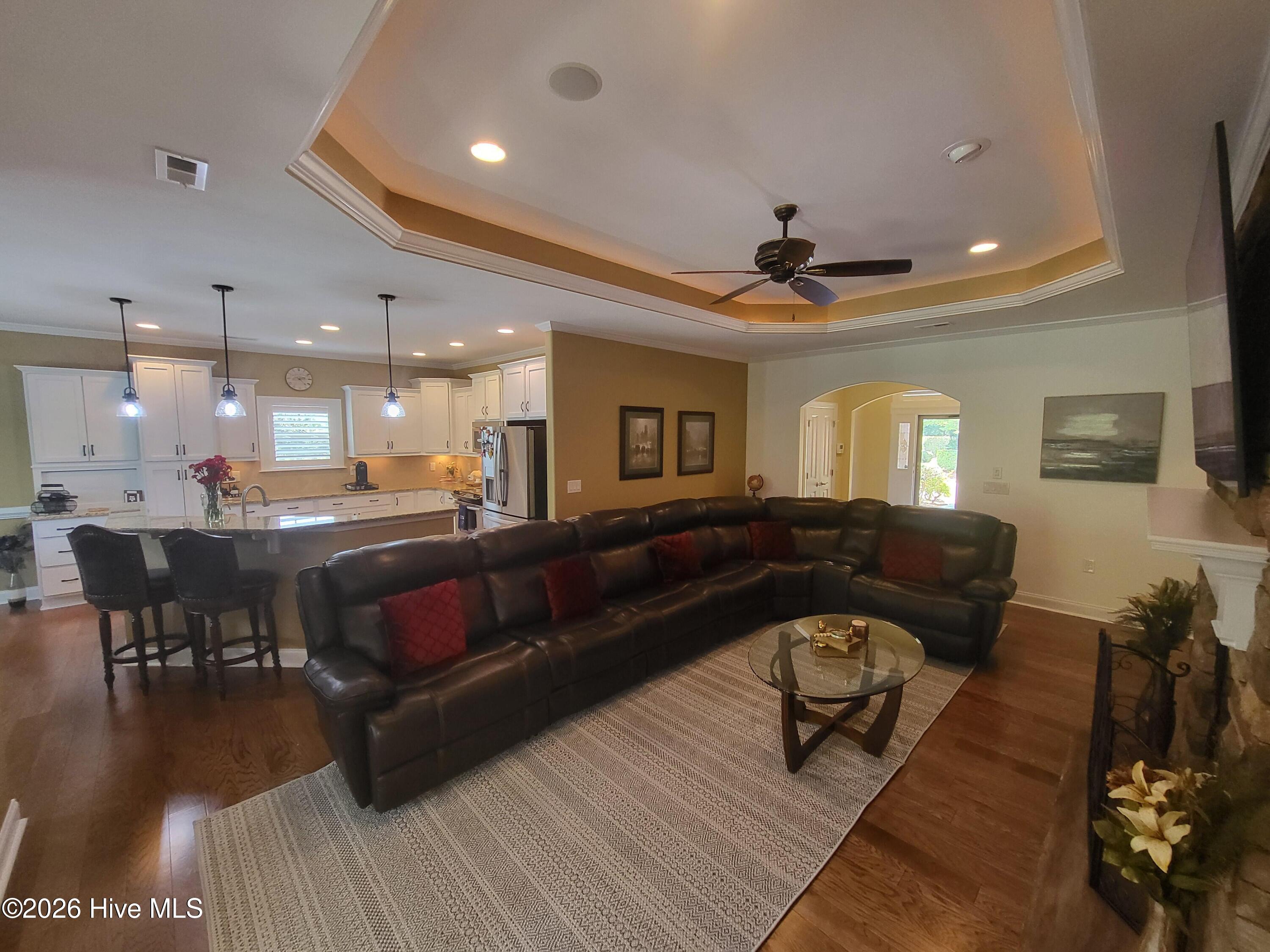 8251 Stenton Drive Ne Property Photo 8