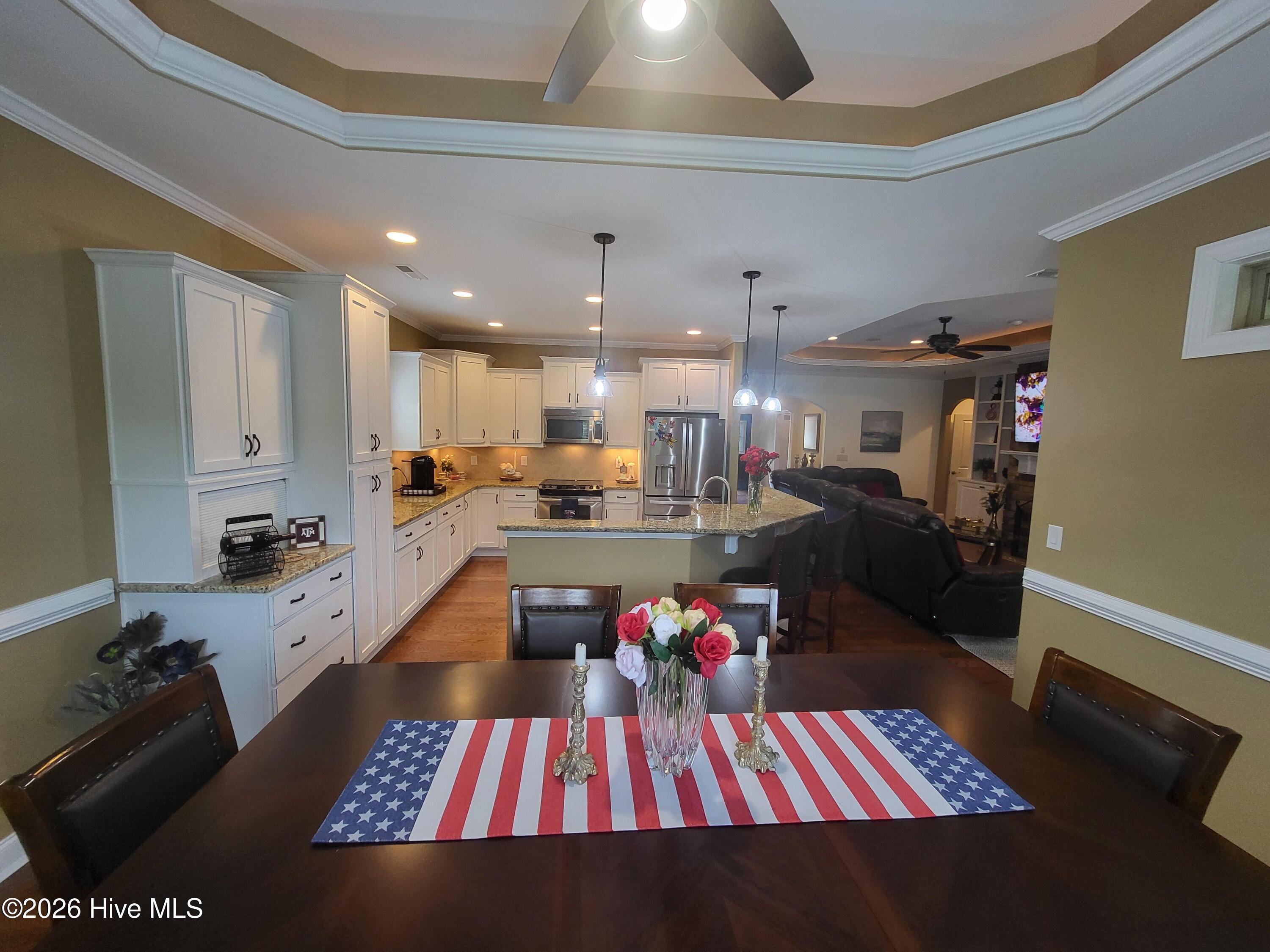 8251 Stenton Drive Ne Property Photo 9