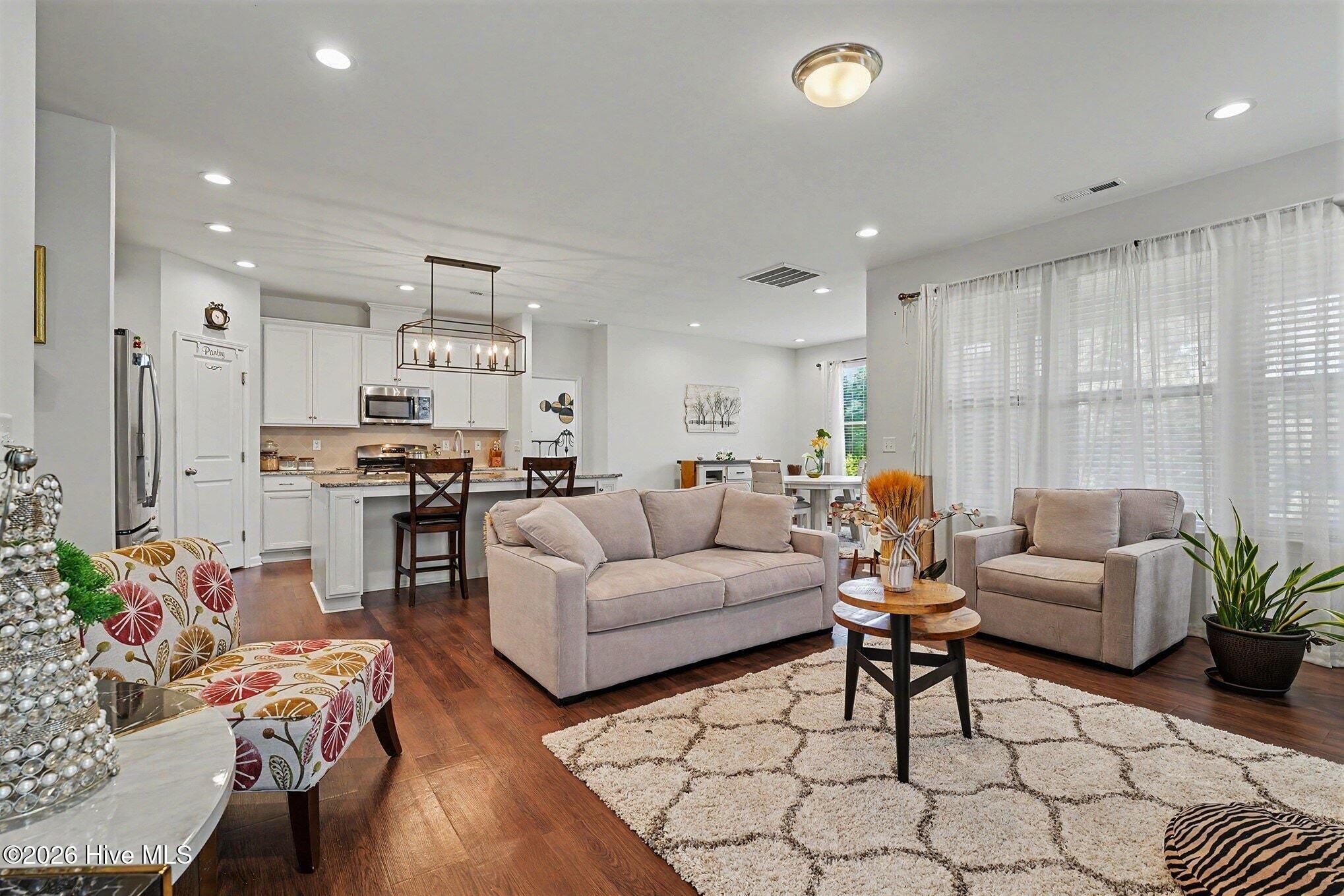 123 Carbone Lane Property Photo 4