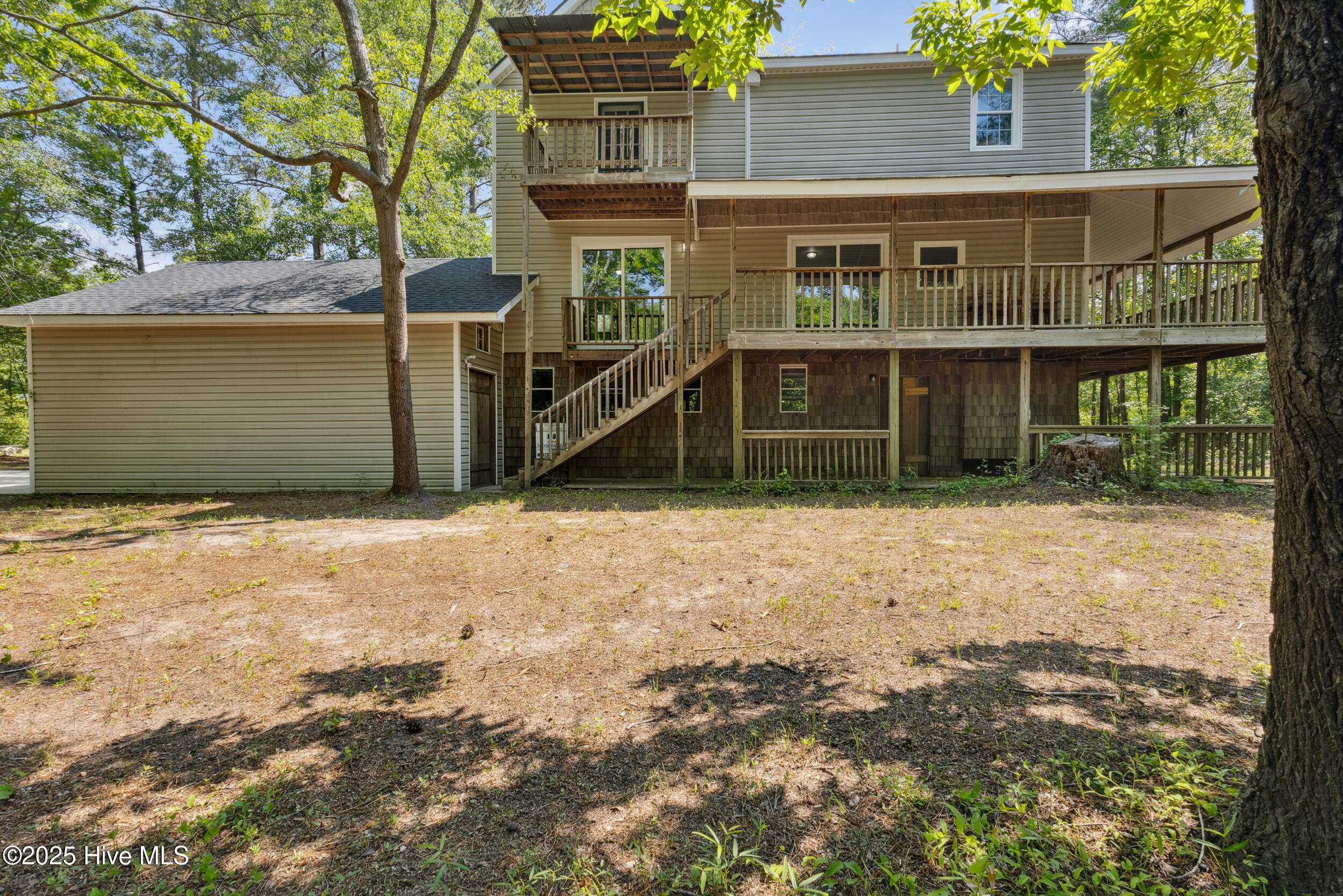 975 River Bend Drive Property Photo 1