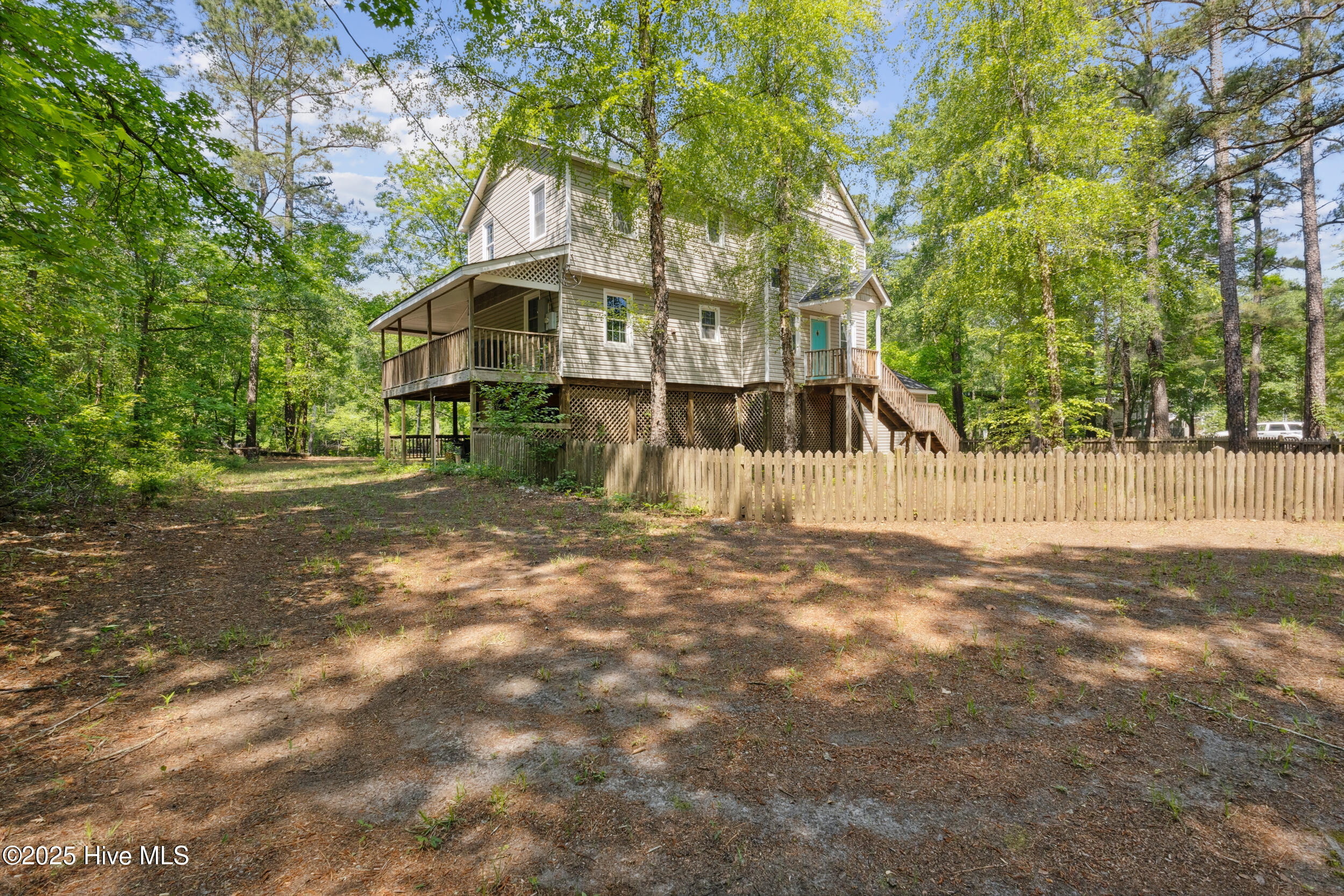 975 River Bend Drive Property Photo 6