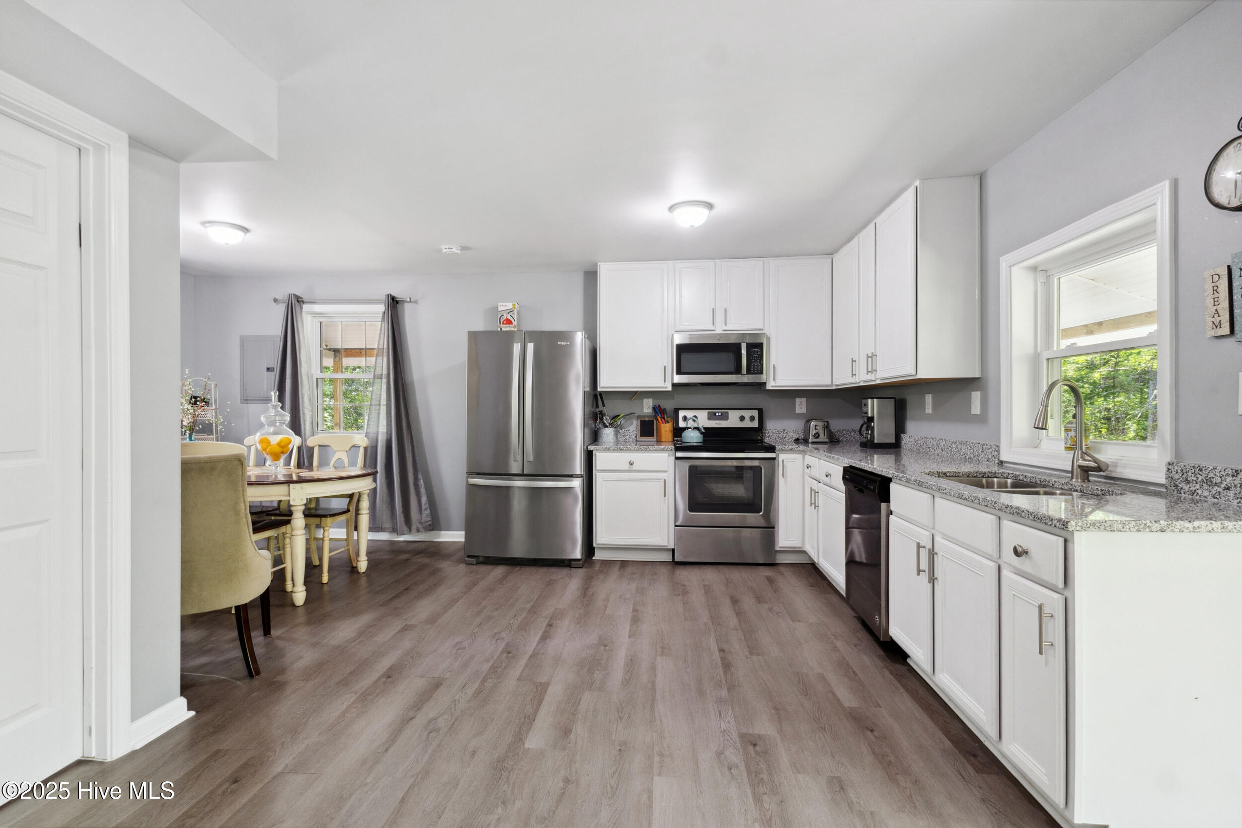975 River Bend Drive Property Photo 15
