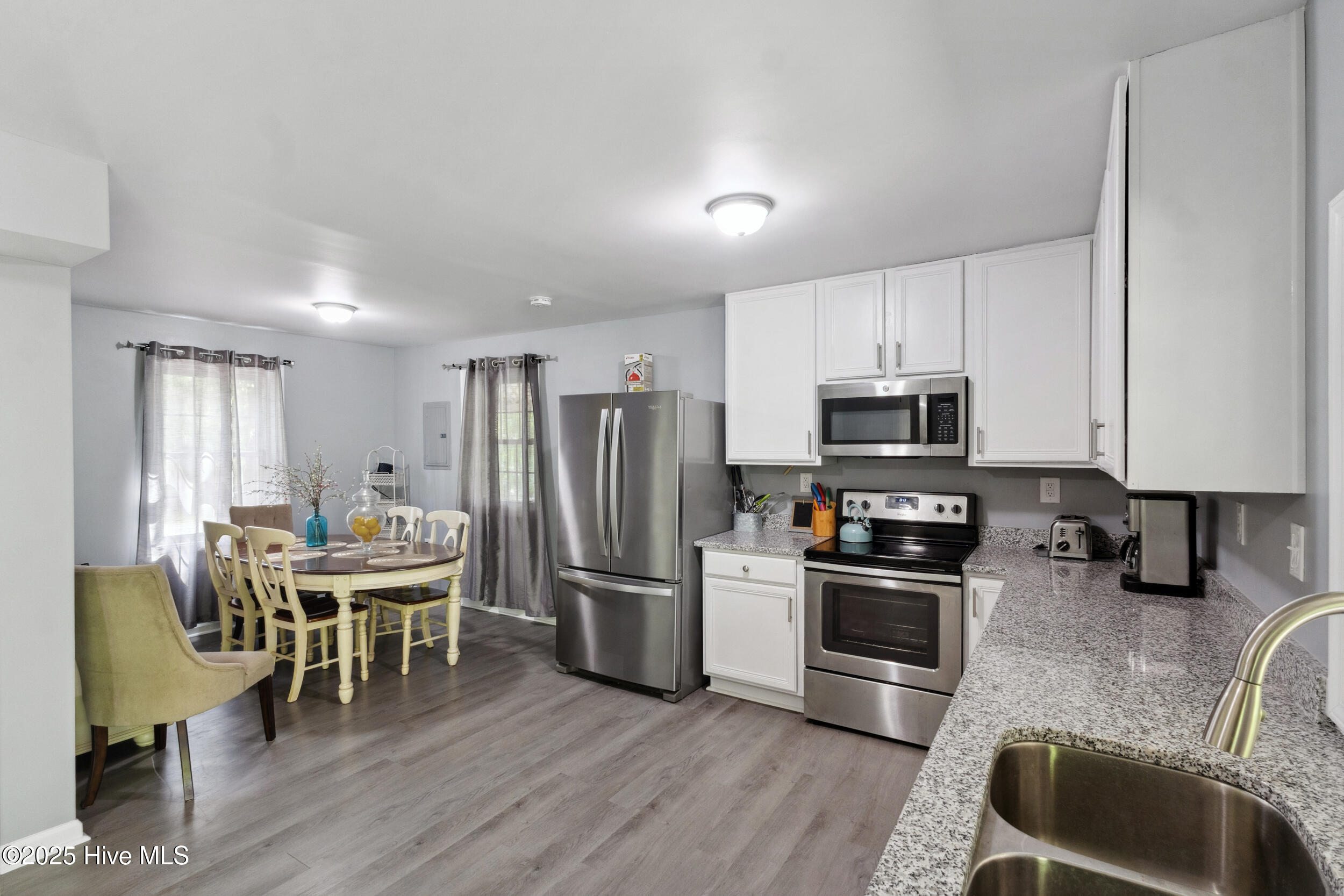 975 River Bend Drive Property Photo 16
