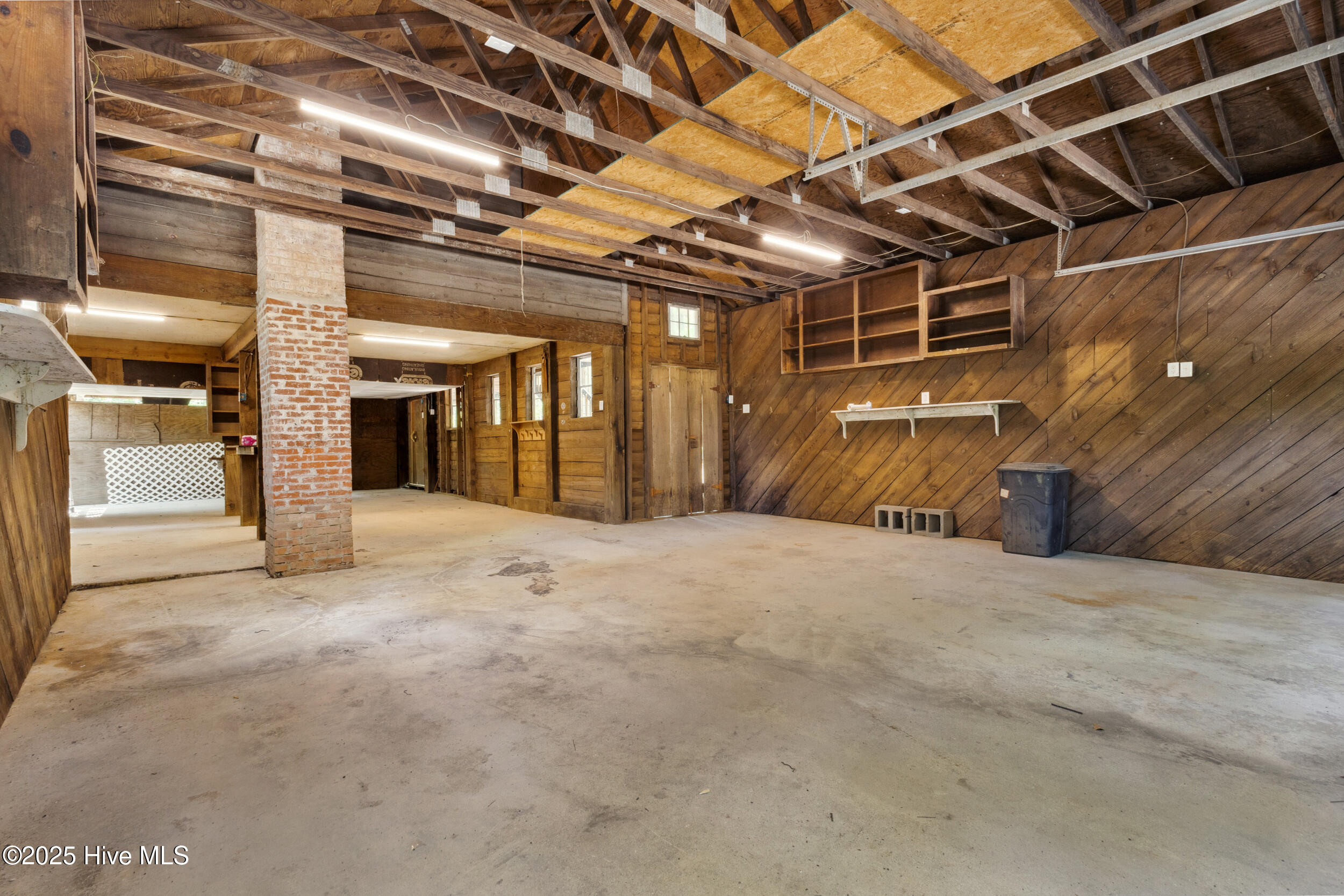 975 River Bend Drive Property Photo 34