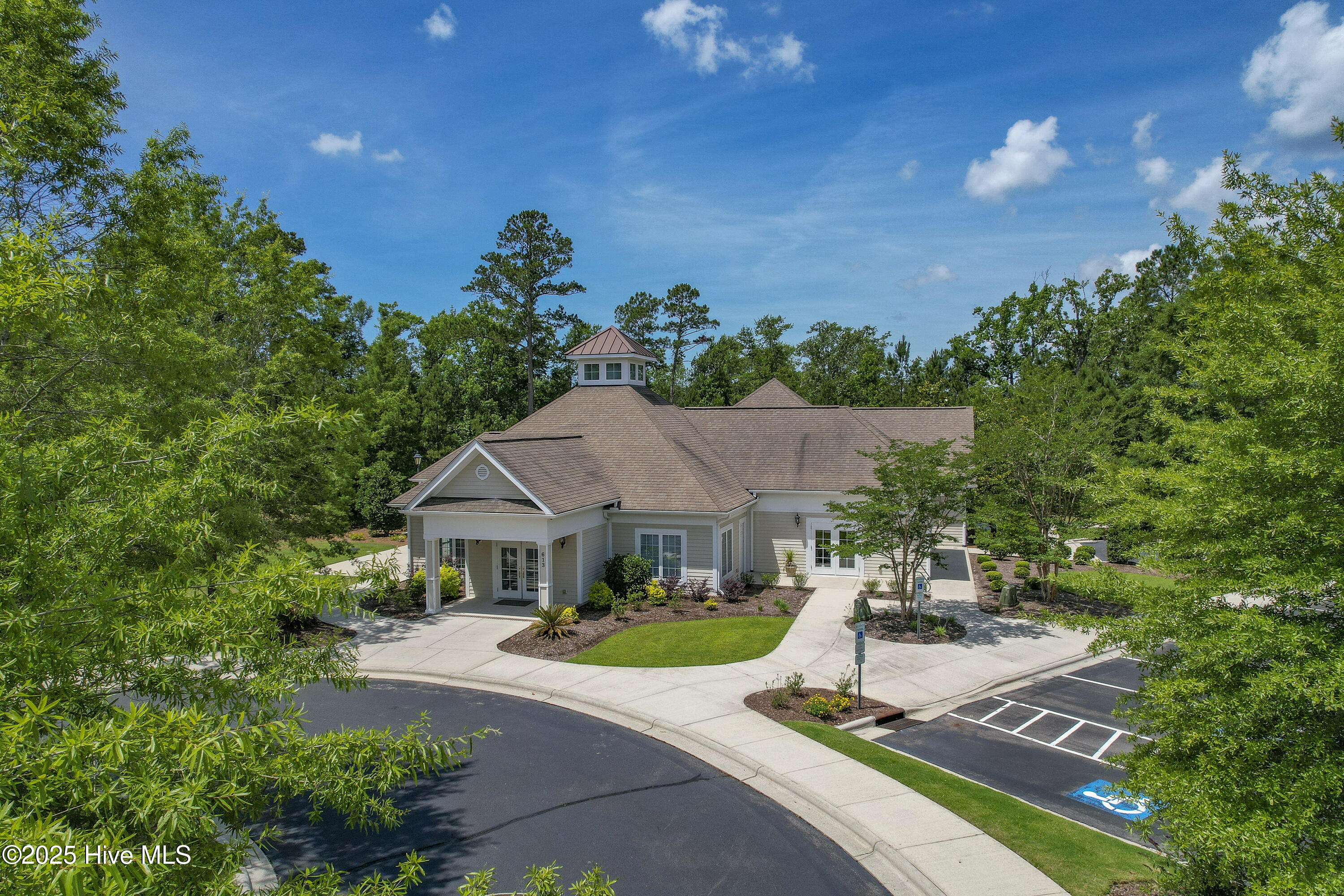 588 263 Hearthside Drive Se Property Photo 6