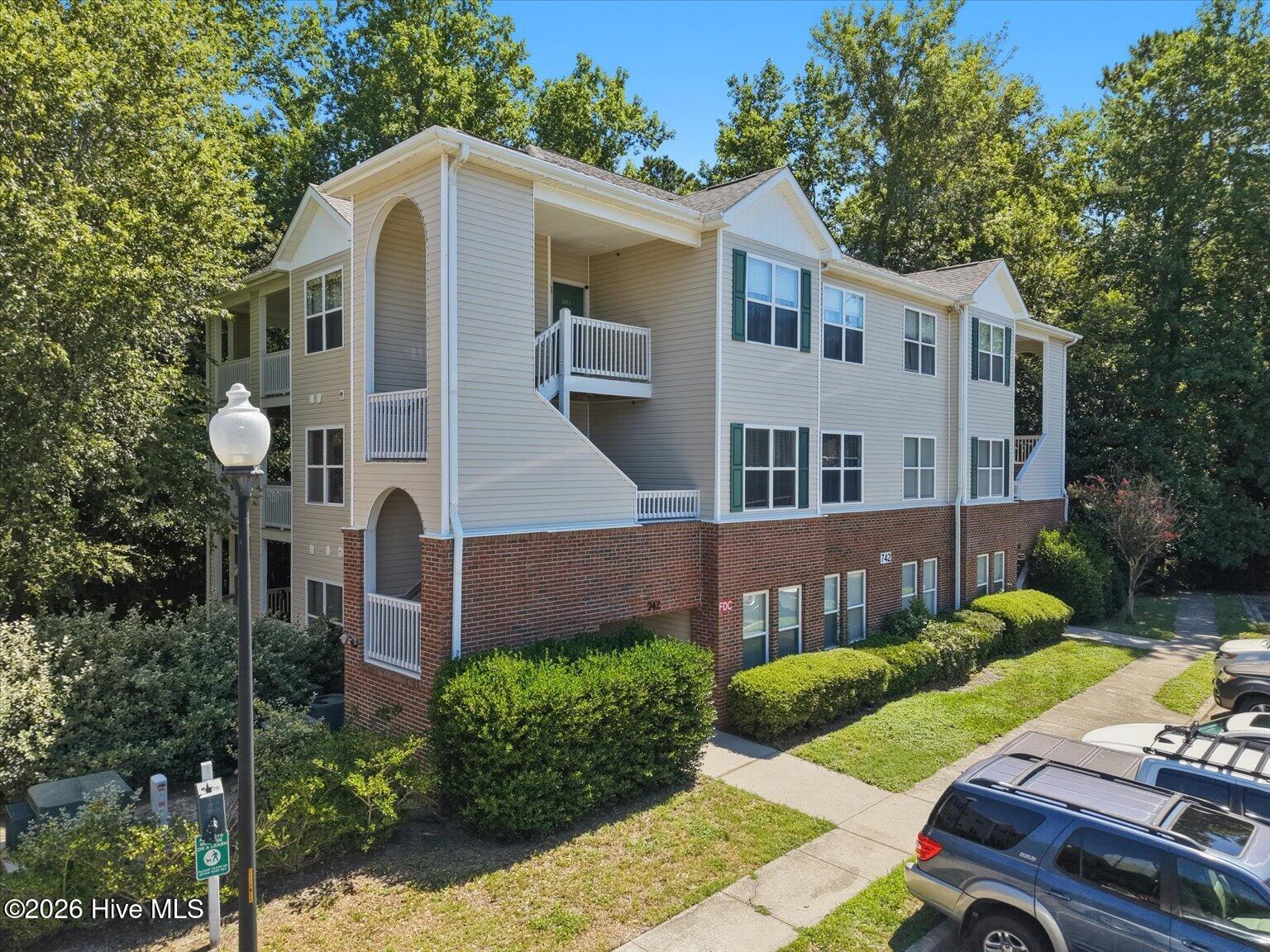 742 Indica Court Apt 201 Property Photo 3