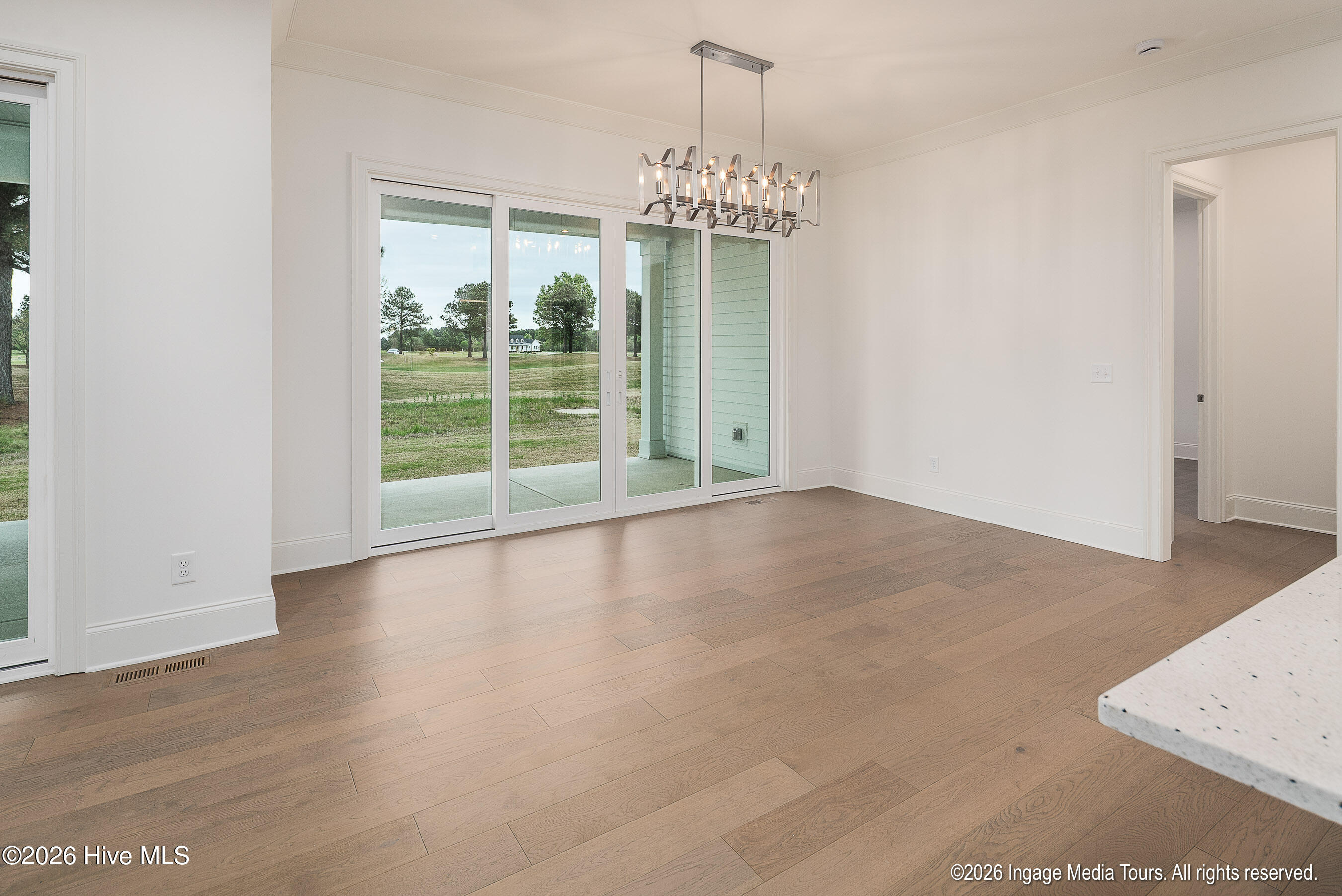154 Pine Tree Point Property Photo 18