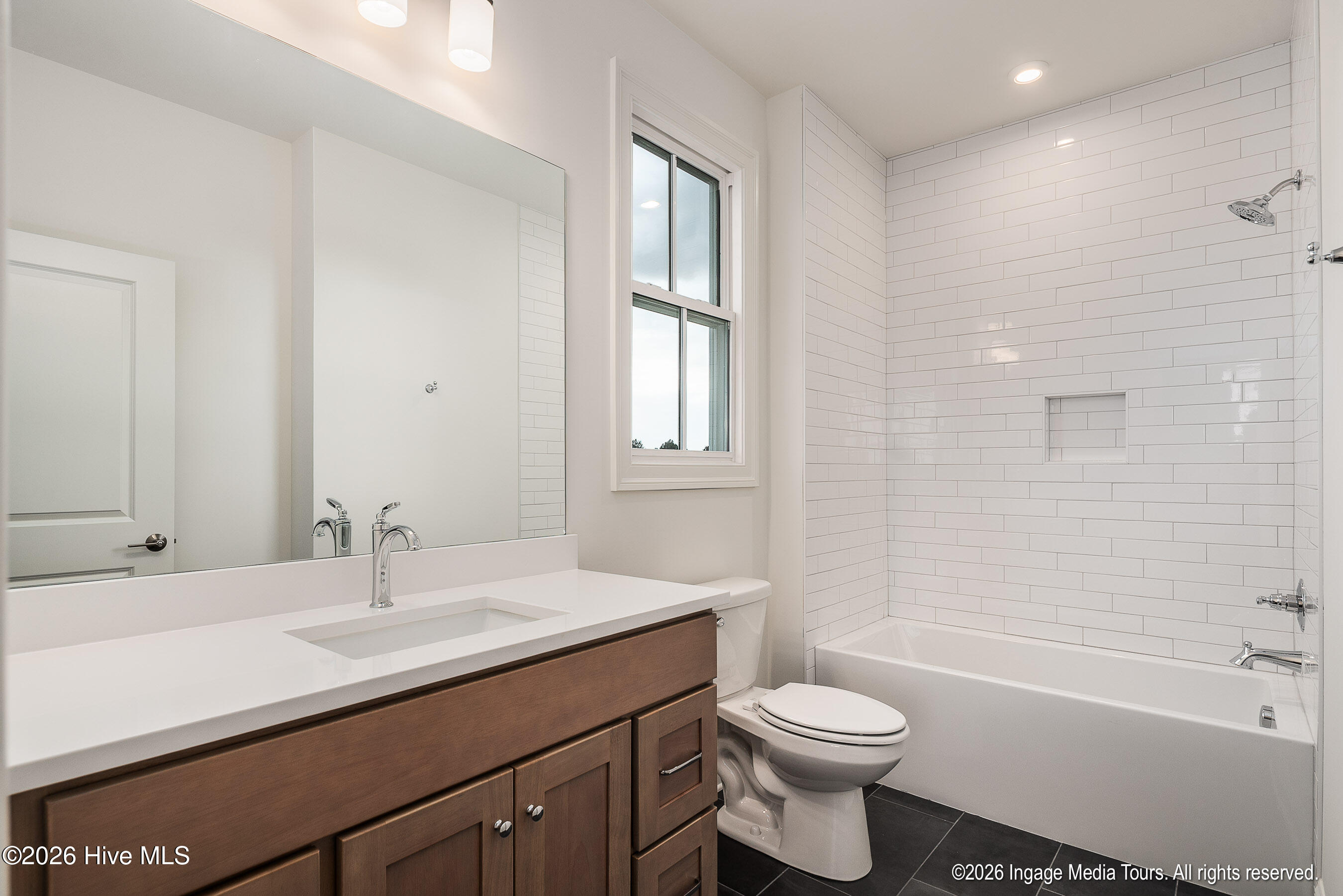 154 Pine Tree Point Property Photo 43