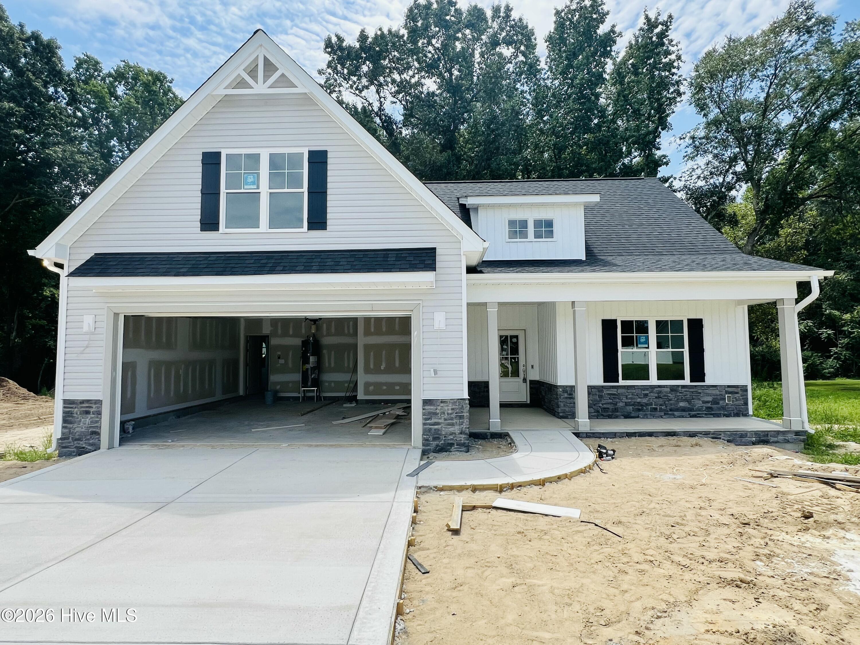 304 Creeks Edge Drive Property Photo 1