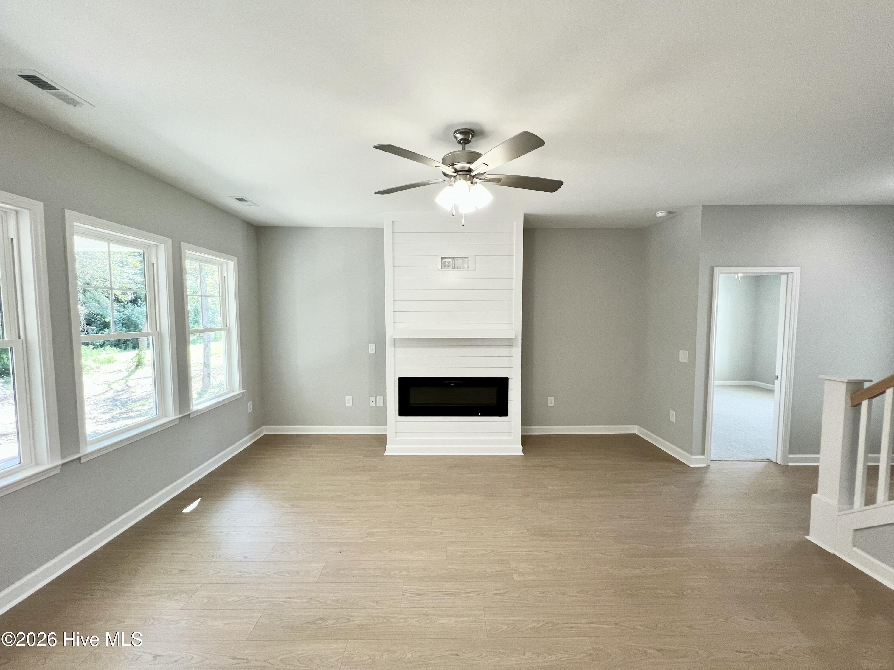 304 Creeks Edge Drive Property Photo 4