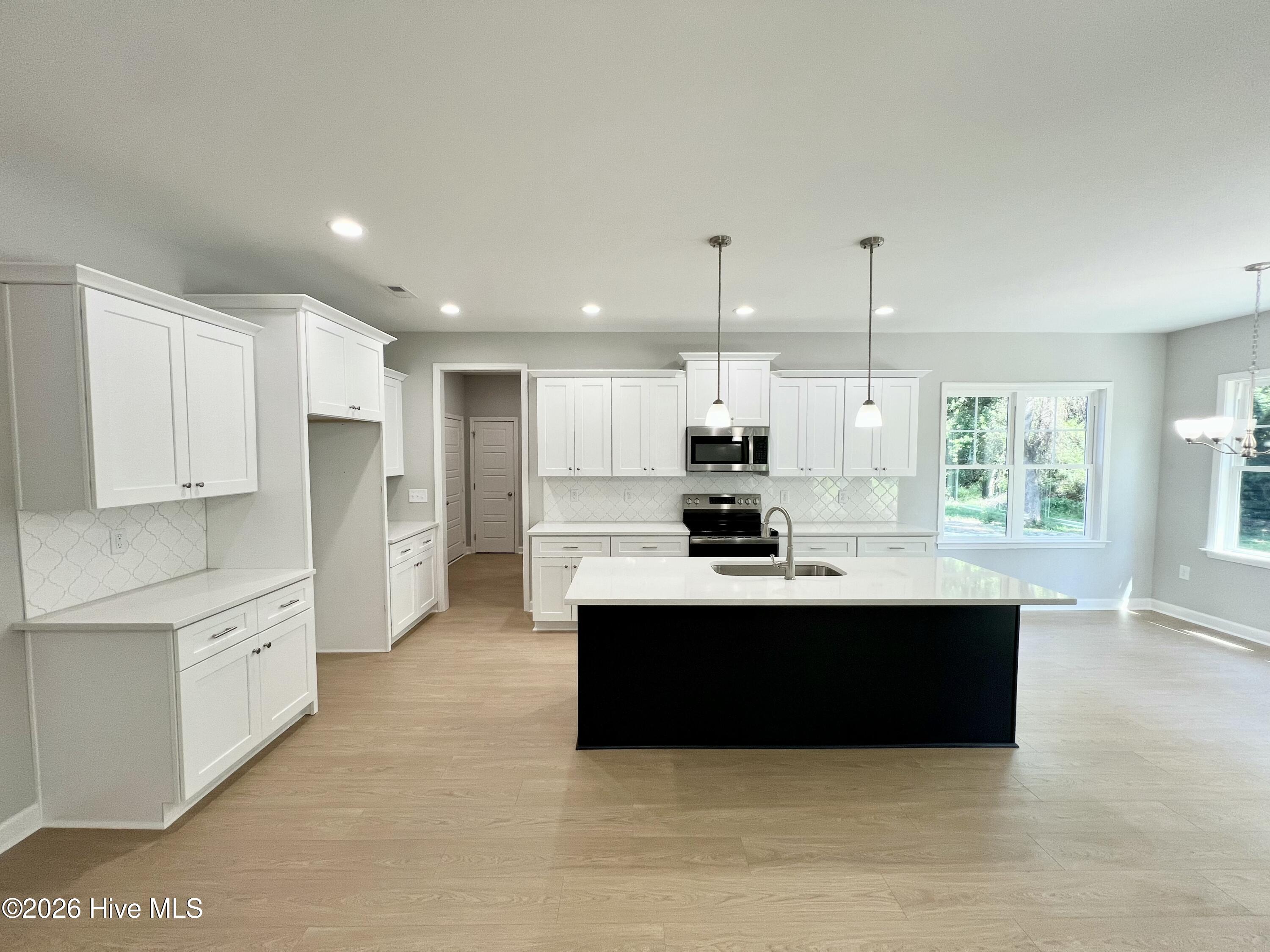 304 Creeks Edge Drive Property Photo 5