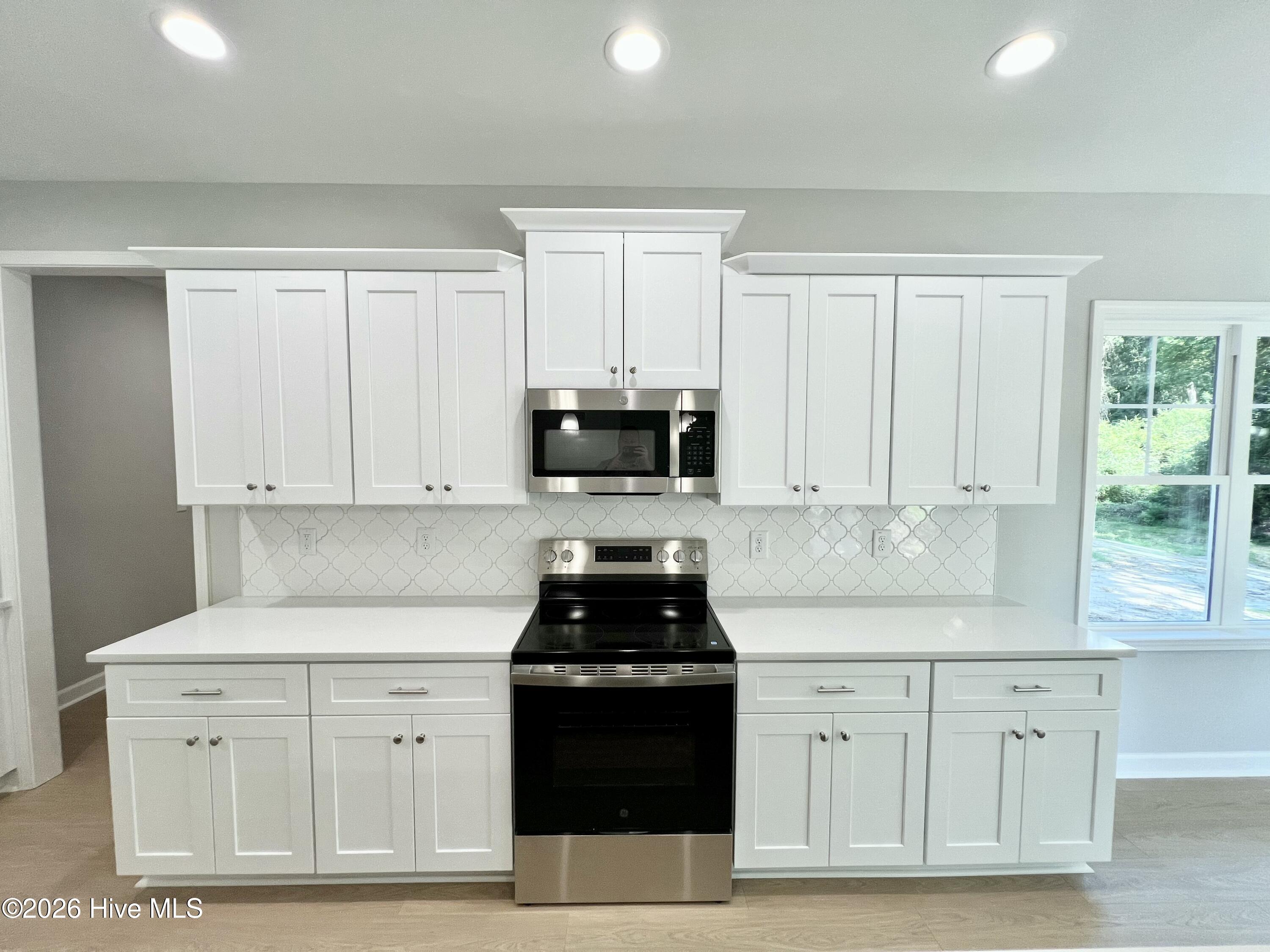 304 Creeks Edge Drive Property Photo 6