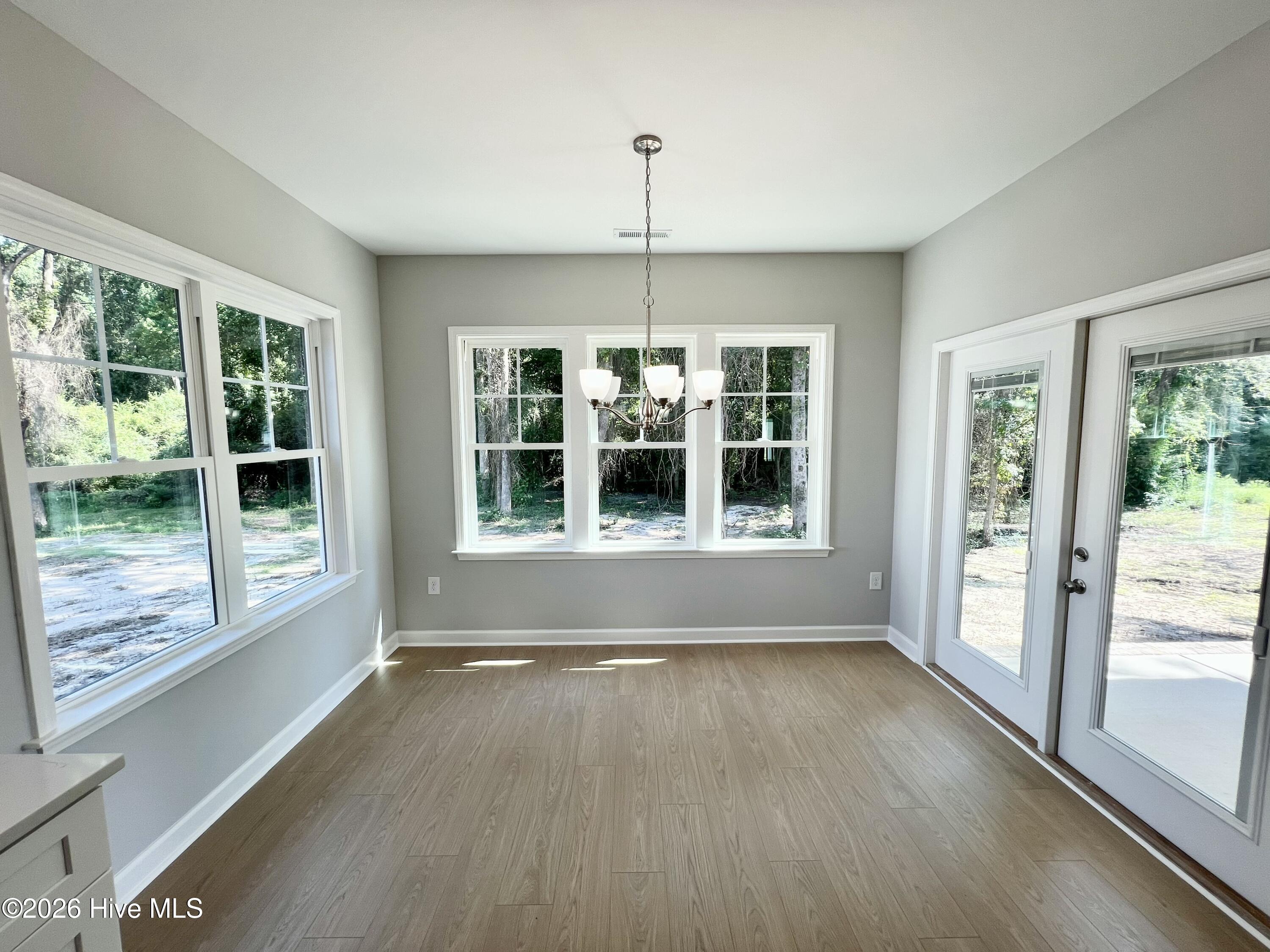 304 Creeks Edge Drive Property Photo 8