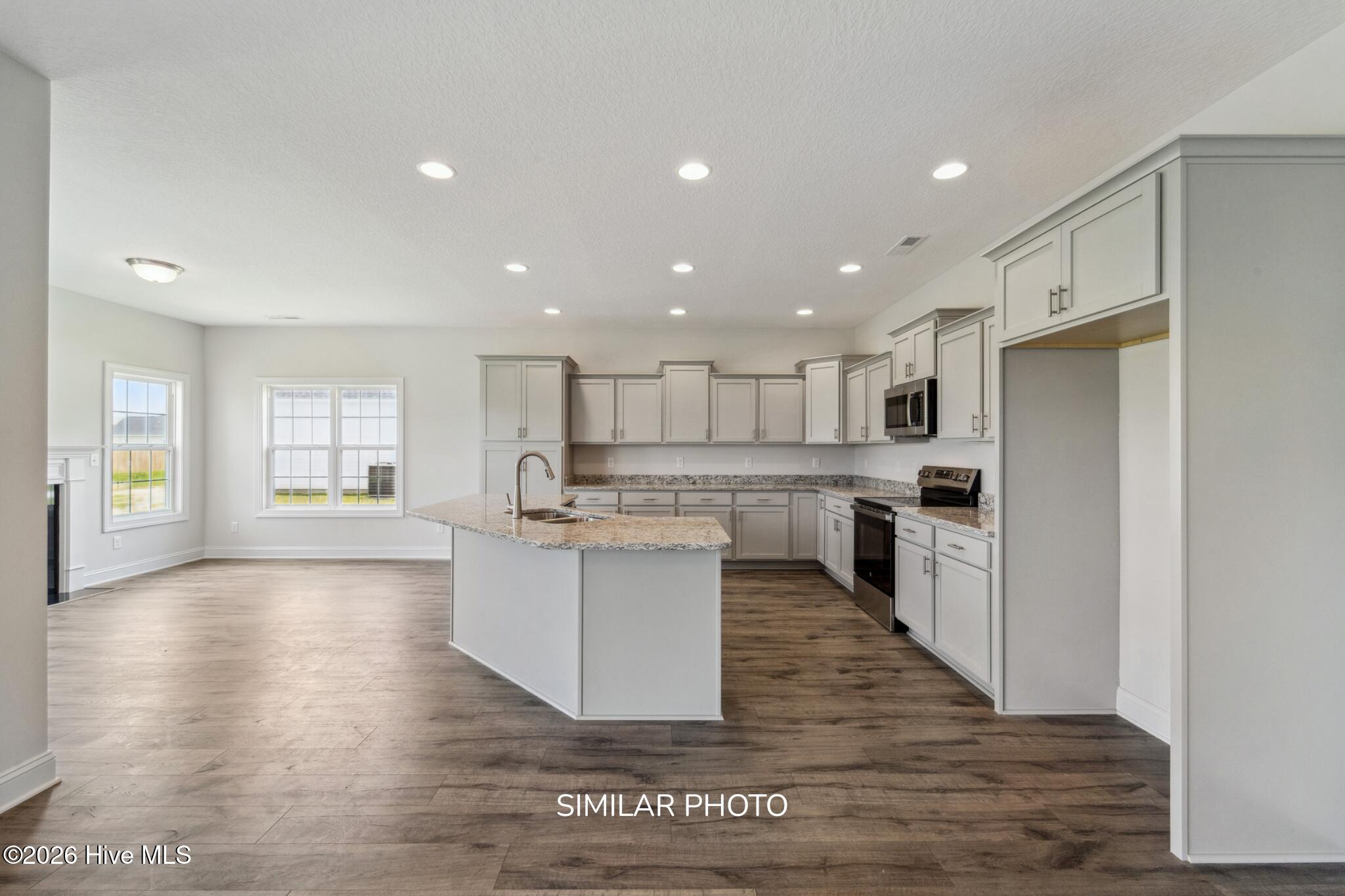 703 Atlantic Coast Lane Property Photo 15