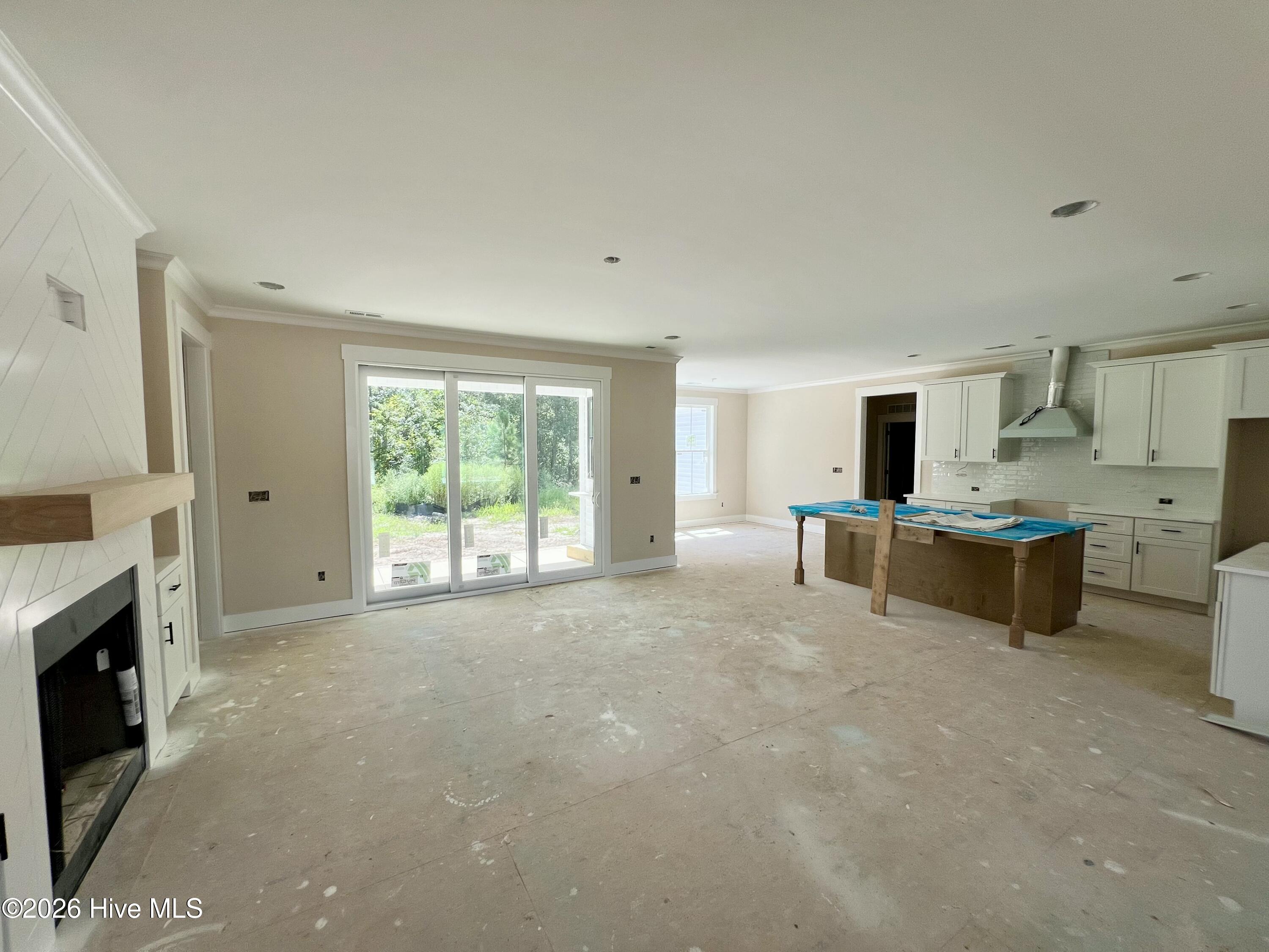 175 Hillstead Way Property Photo 3