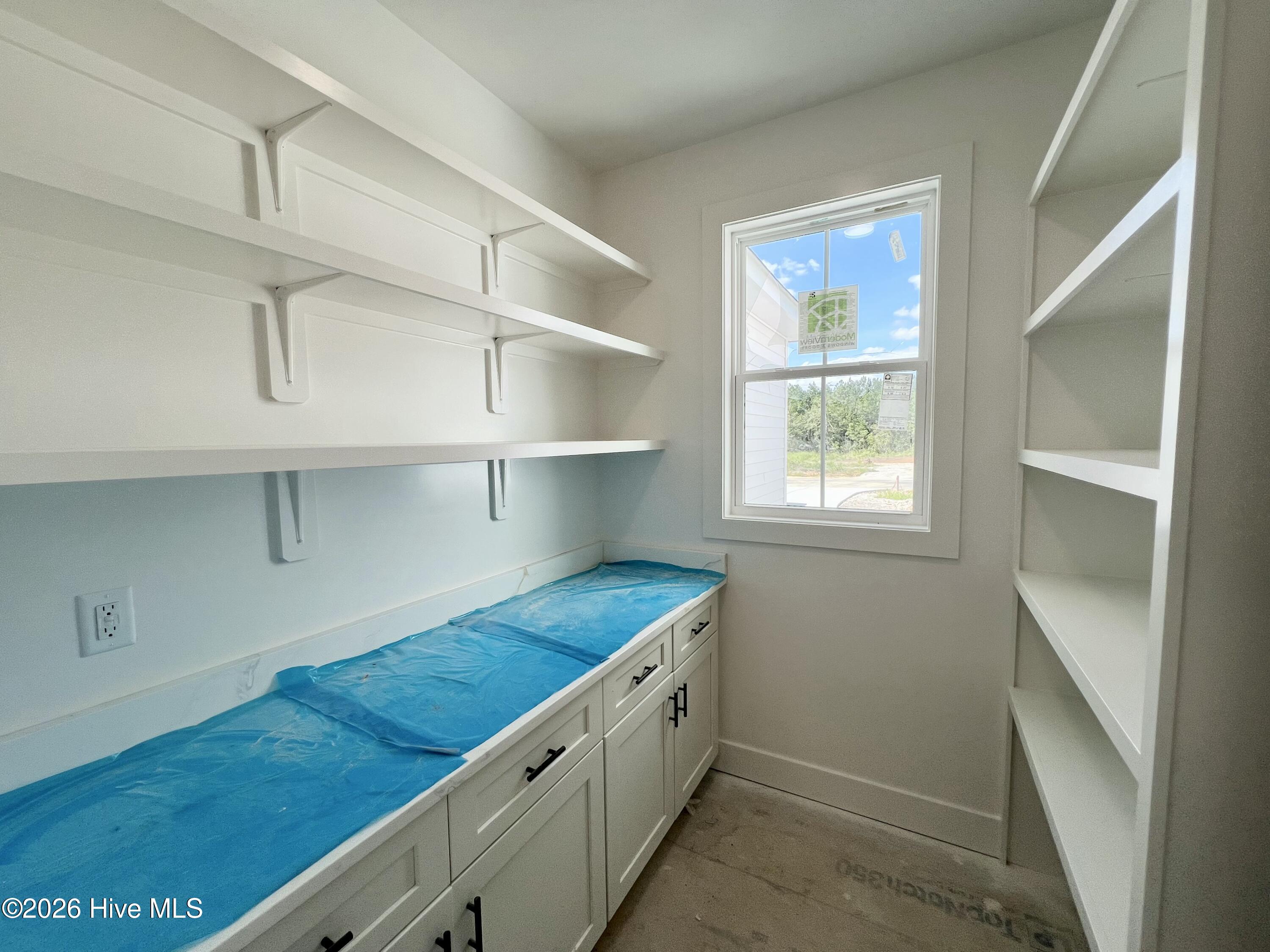 175 Hillstead Way Property Photo 8