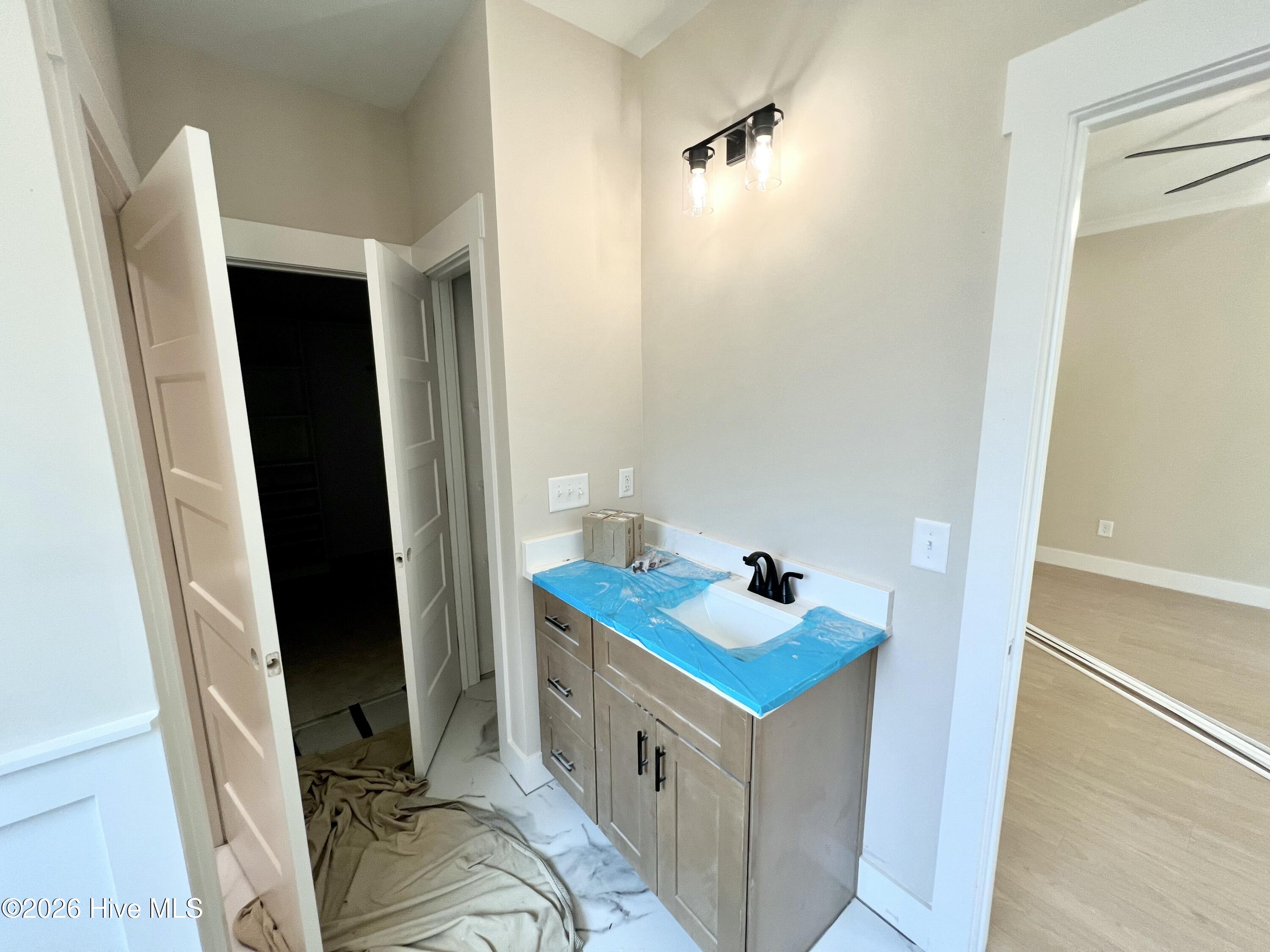 175 Hillstead Way Property Photo 10