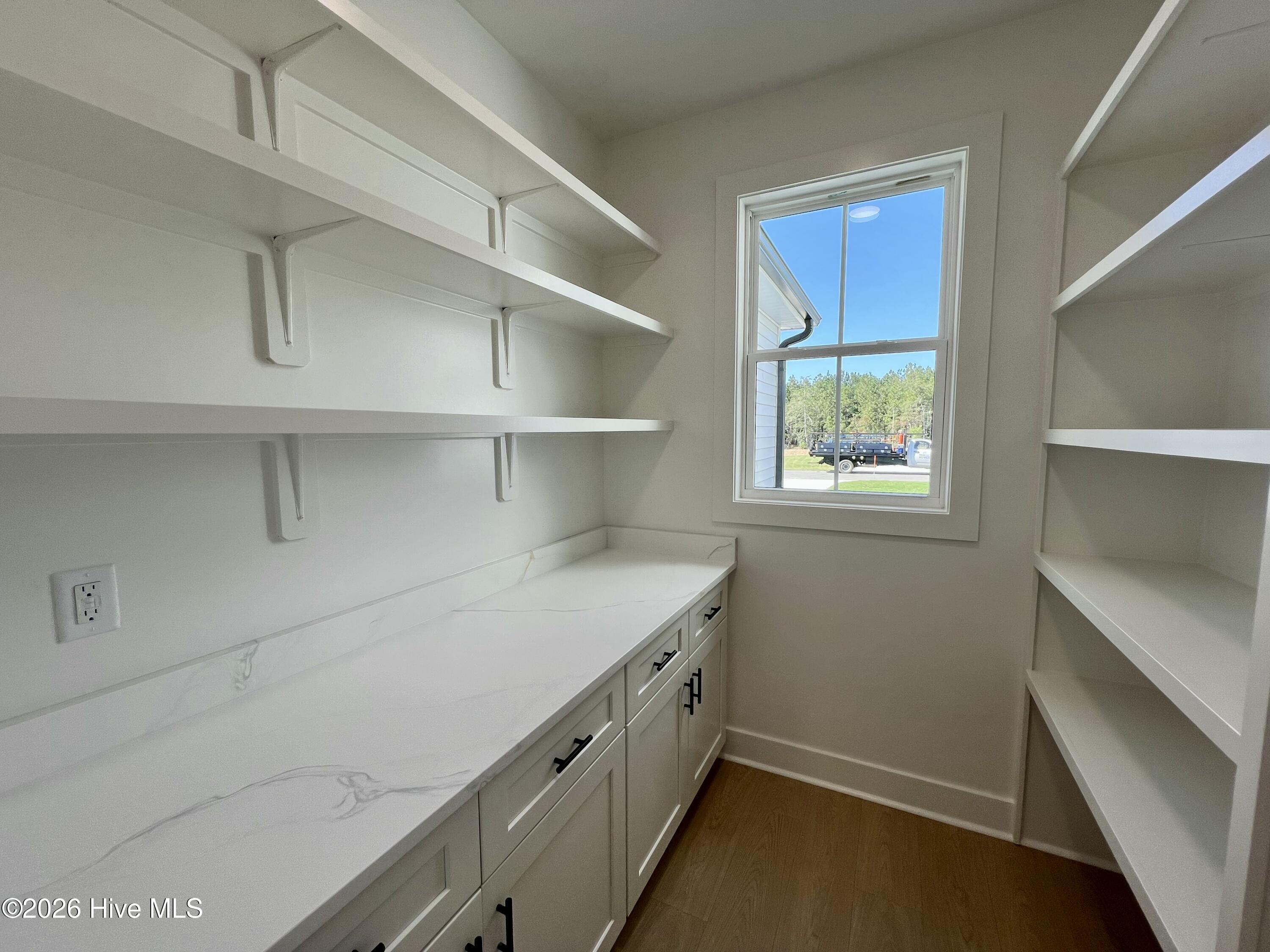 175 Hillstead Way Property Photo 12
