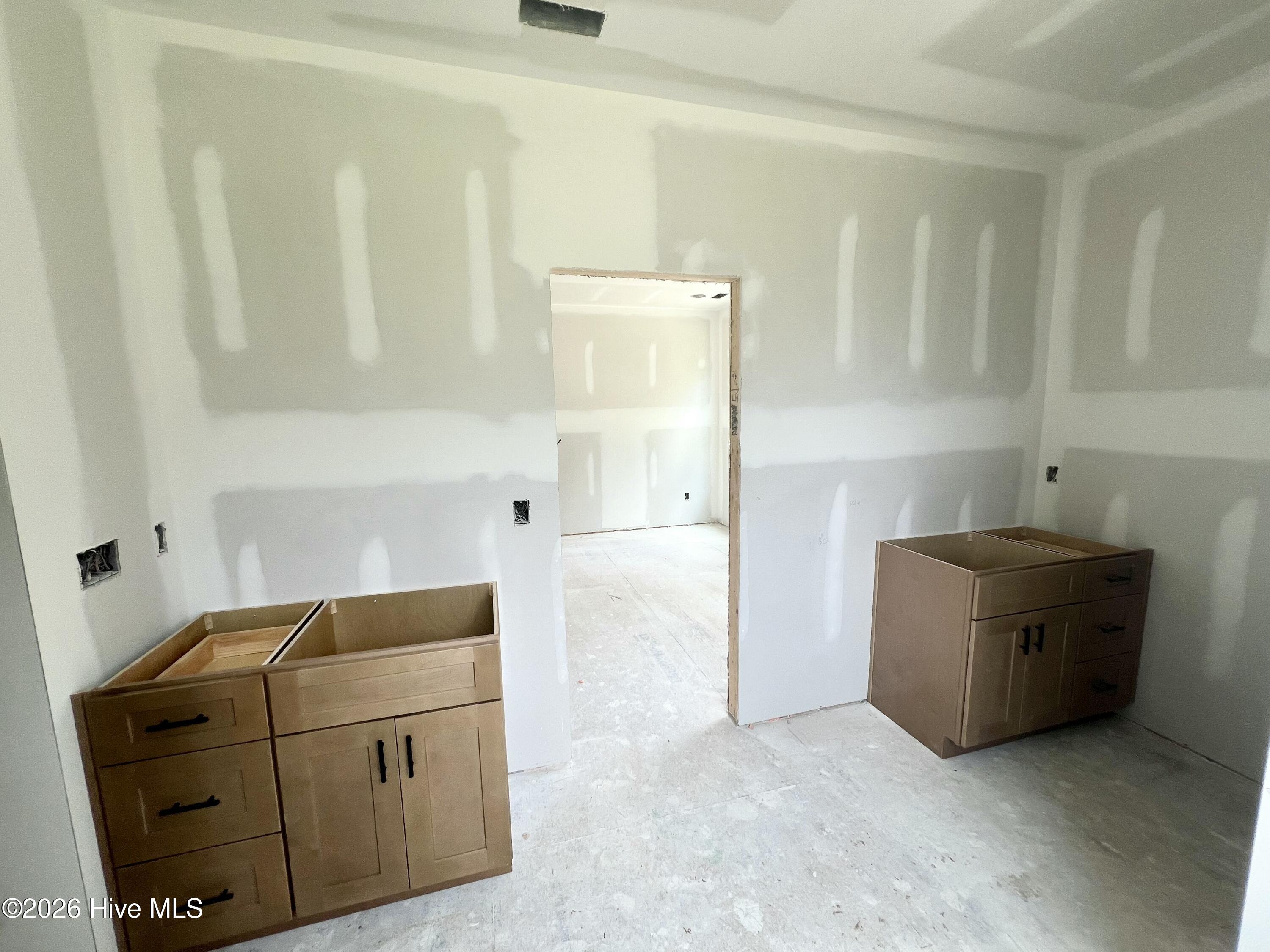 175 Hillstead Way Property Photo 13