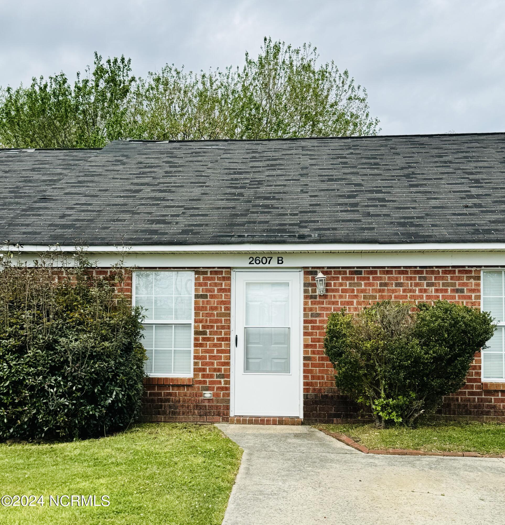 2607 Bluff View Drive B Property Photo 1