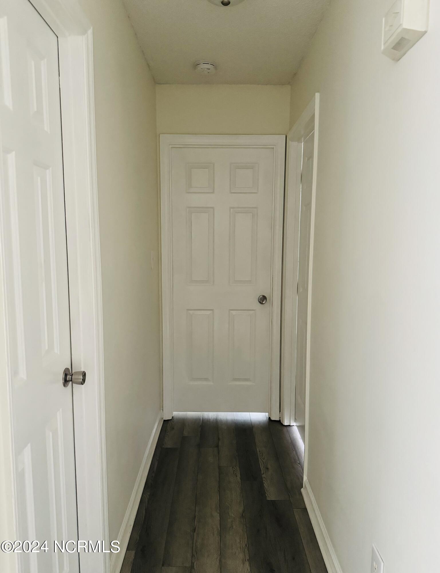 2607 Bluff View Drive B Property Photo 9