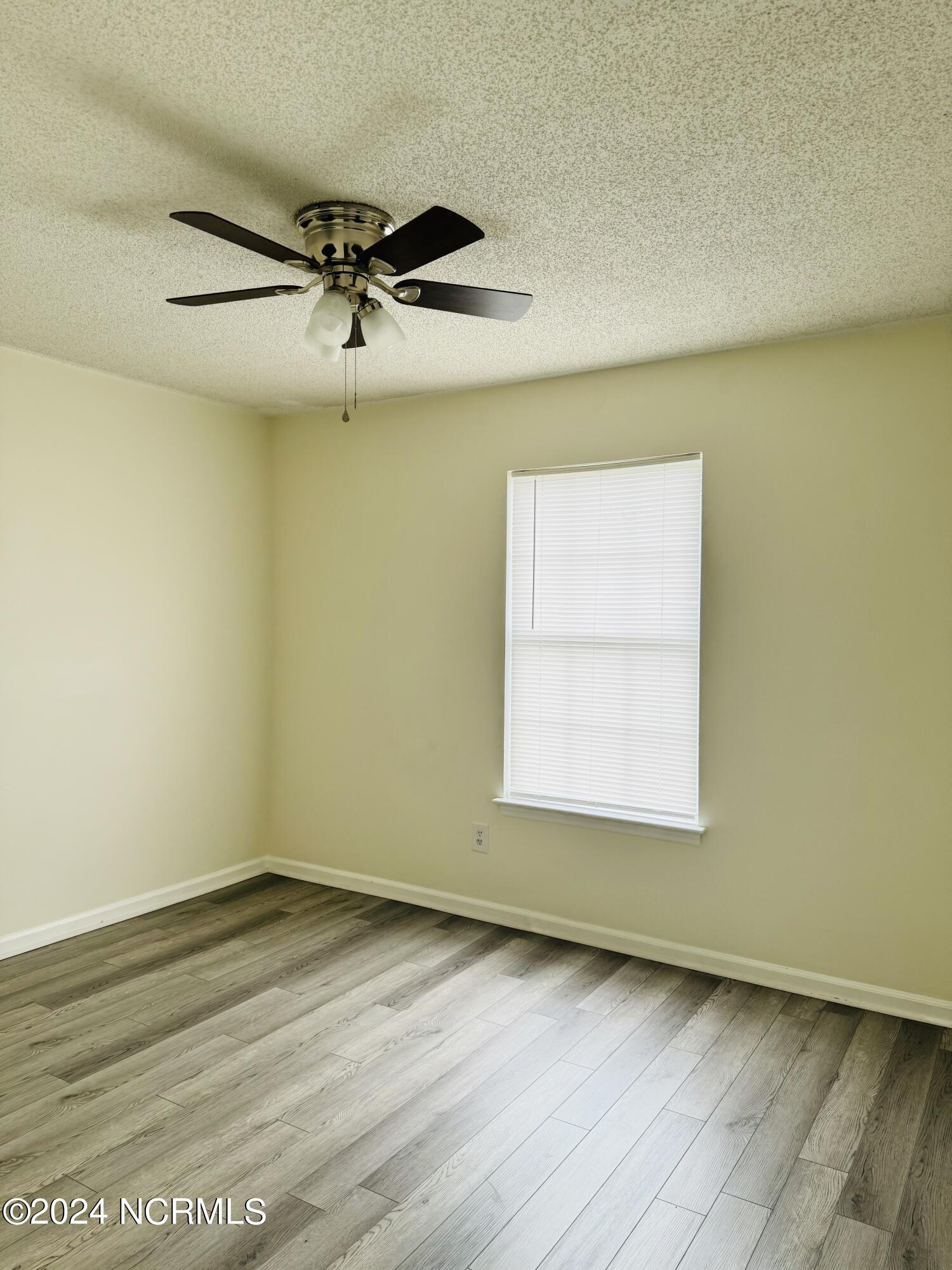 2607 Bluff View Drive B Property Photo 11